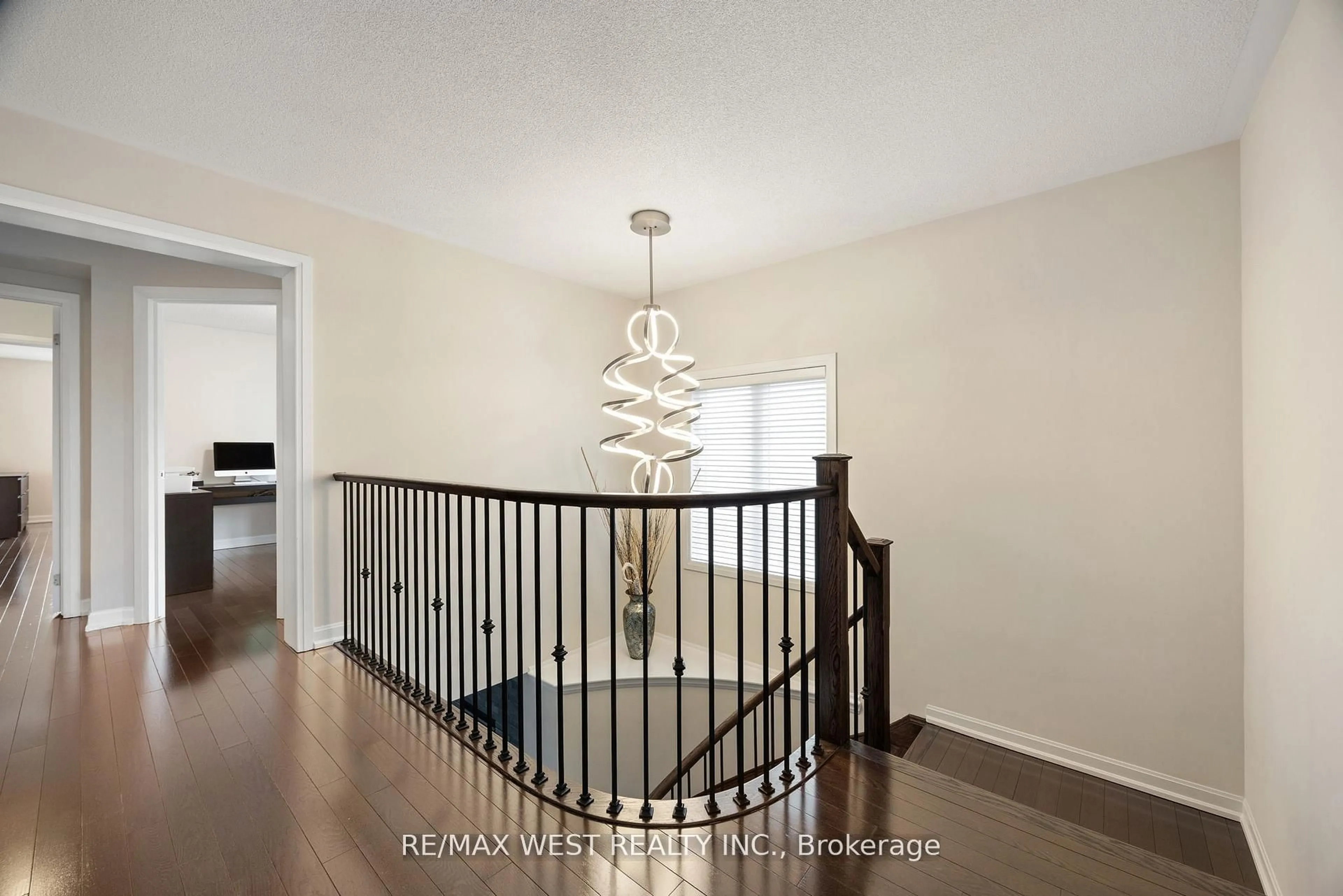 Unknown for 109 Masterman Cres, Oakville Ontario L6M 0W9