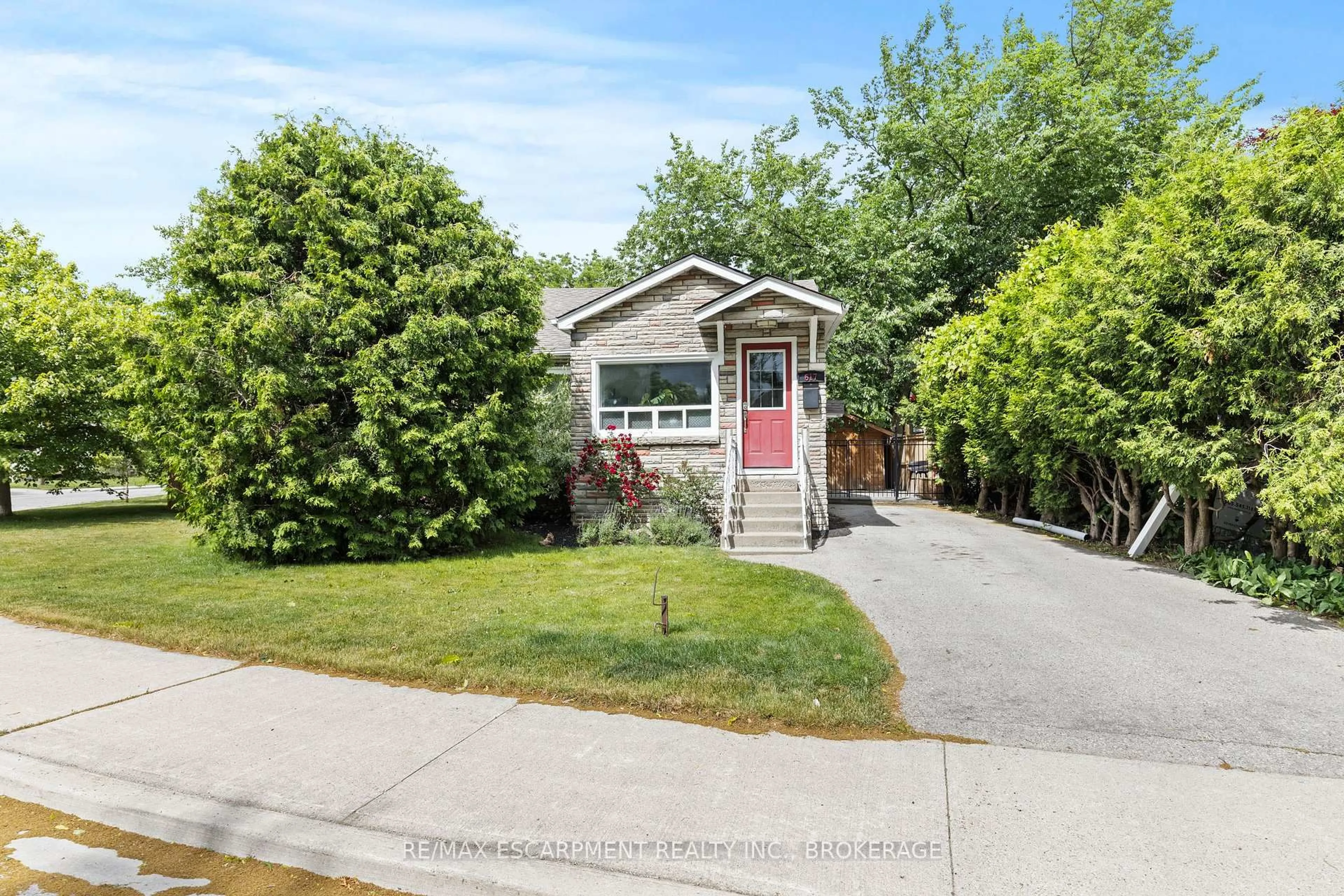 Unknown for 617 Clark Ave, Burlington Ontario L7S 1P1