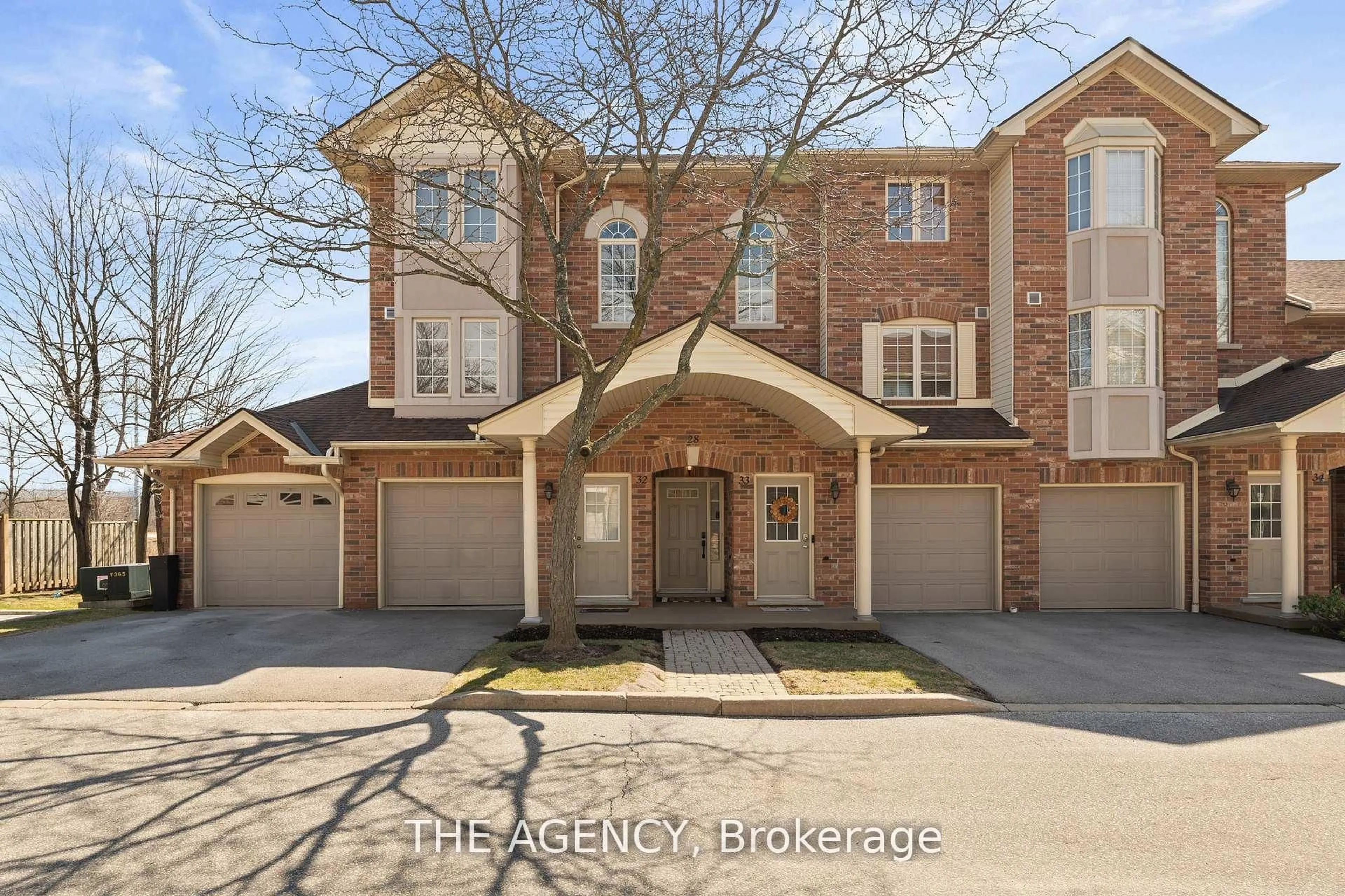 Home with brick exterior material, street for 4045 Upper Middle Rd #28, Burlington Ontario L7M 4S8