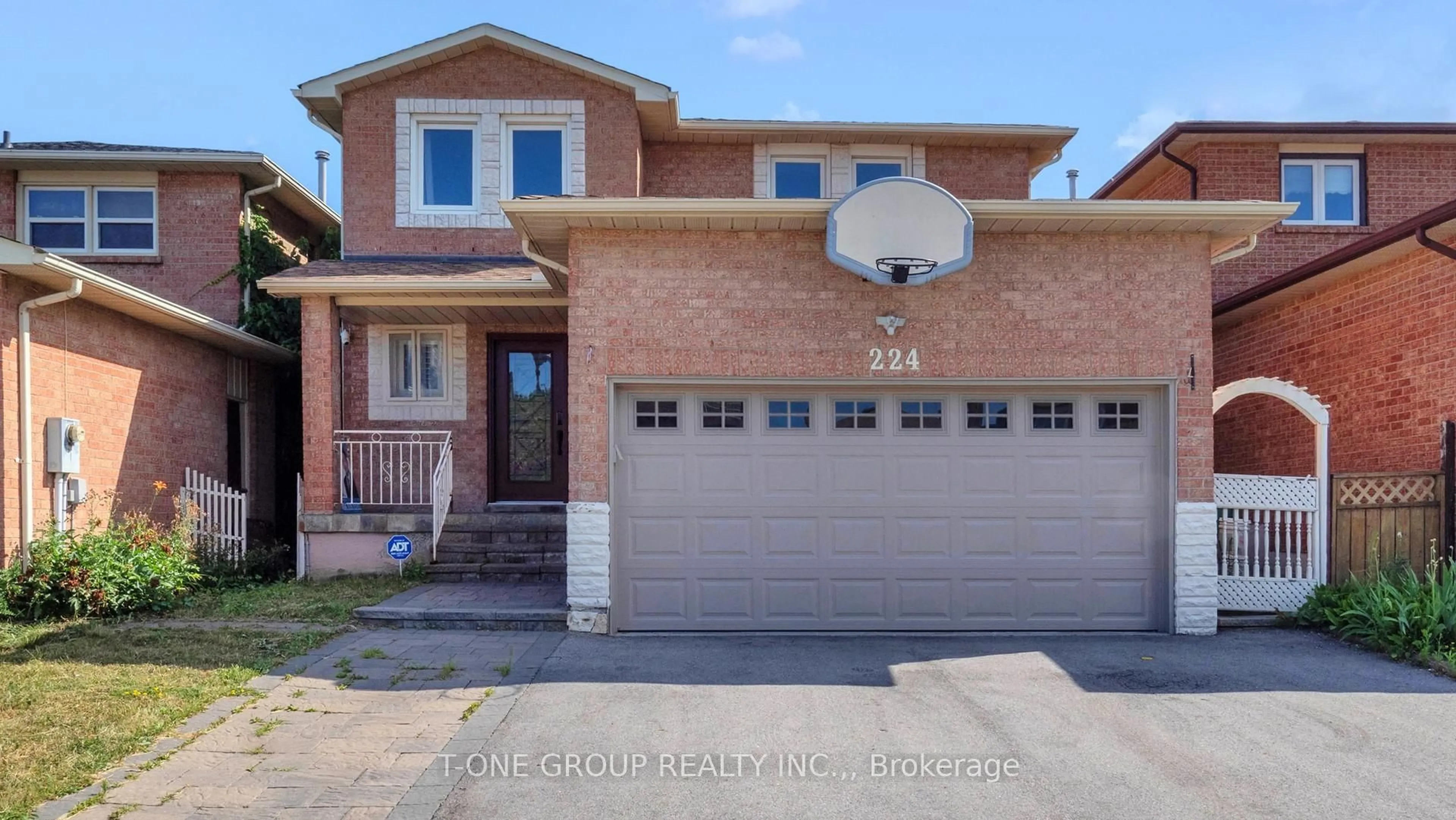 Home with brick exterior material, street for 224 Kingsbridge Garden Circ, Mississauga Ontario L5R 1L3
