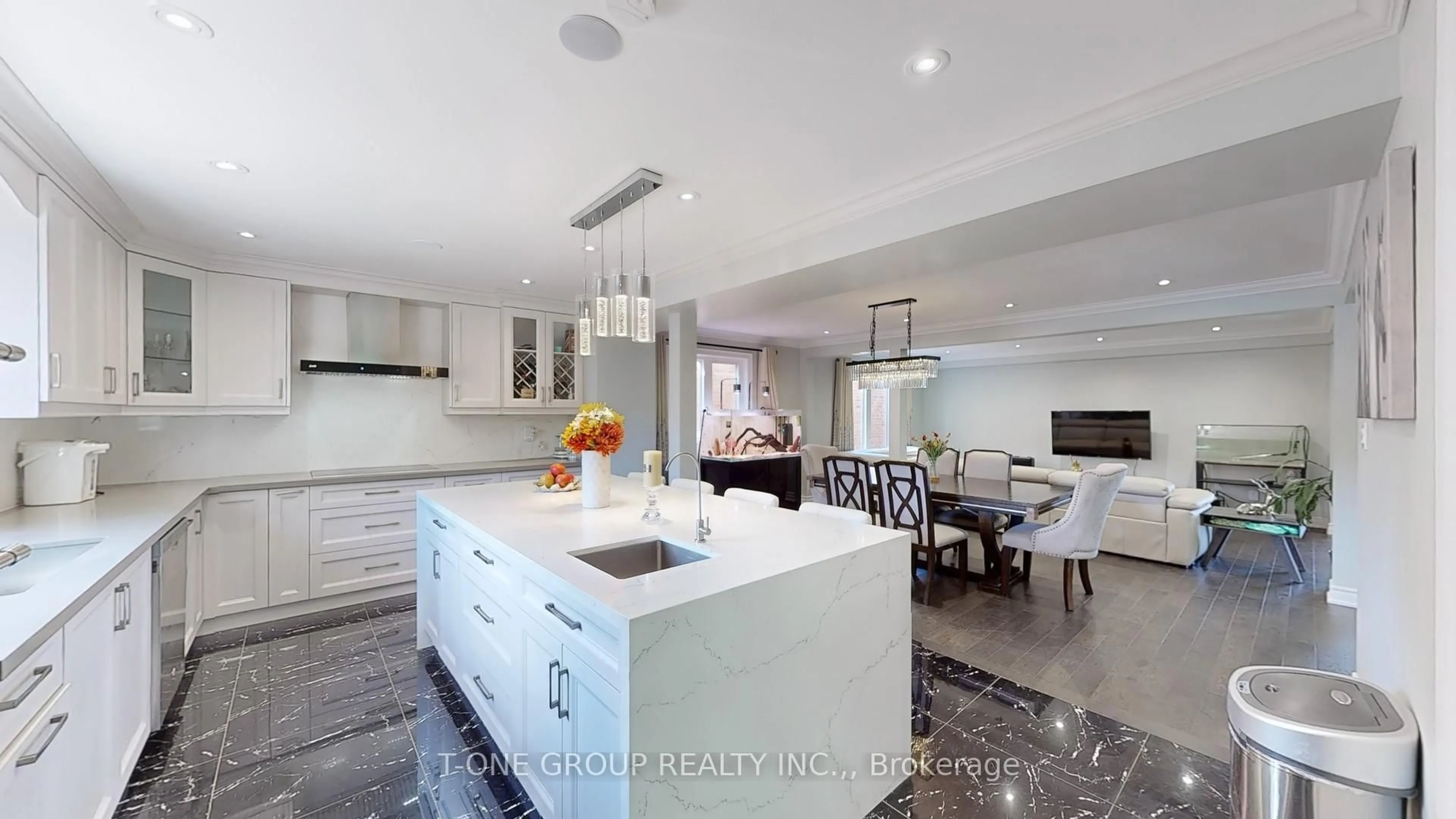 Contemporary kitchen, ceramic/tile floor for 224 Kingsbridge Garden Circ, Mississauga Ontario L5R 1L3
