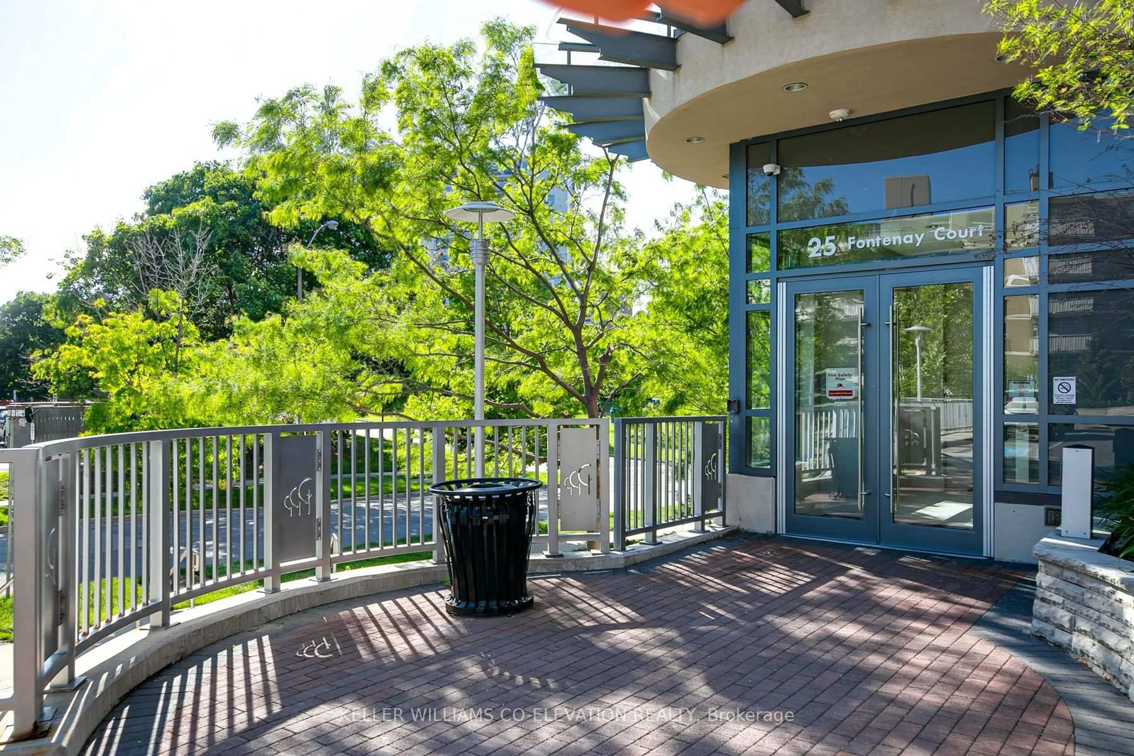 Patio, street for 25 Fontenay Crt #1104, Toronto Ontario M9A 0C4