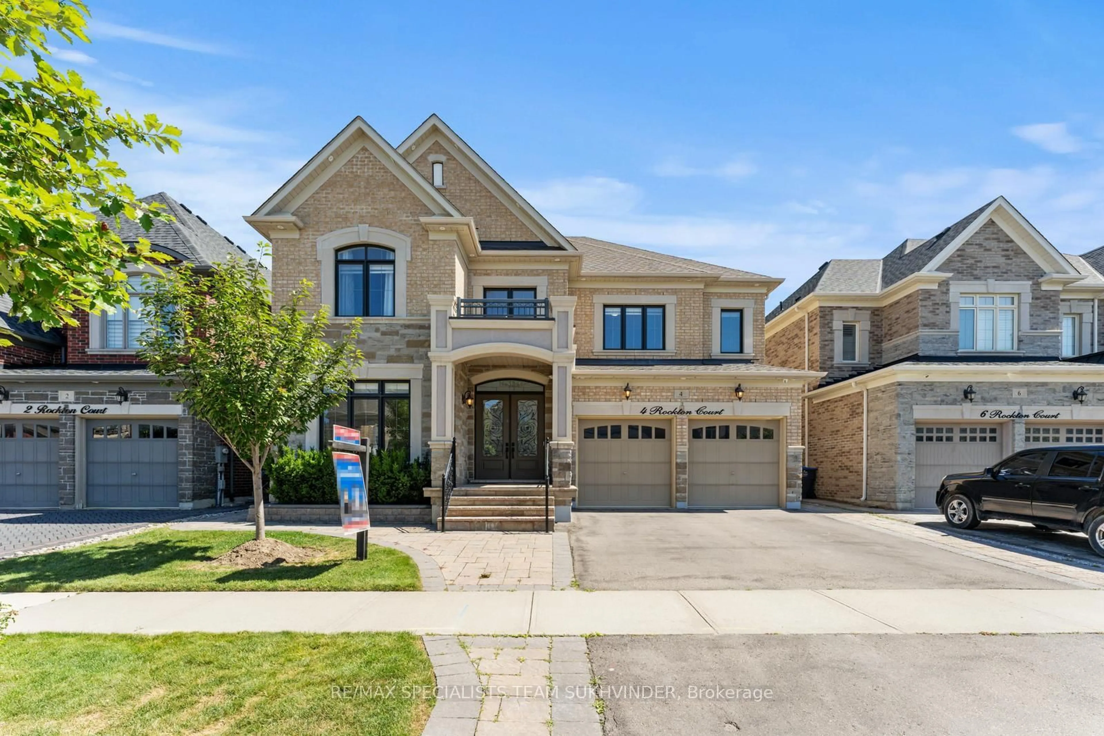 Home with brick exterior material, street for 4 Rockton Crt, Brampton Ontario L6P 4G6