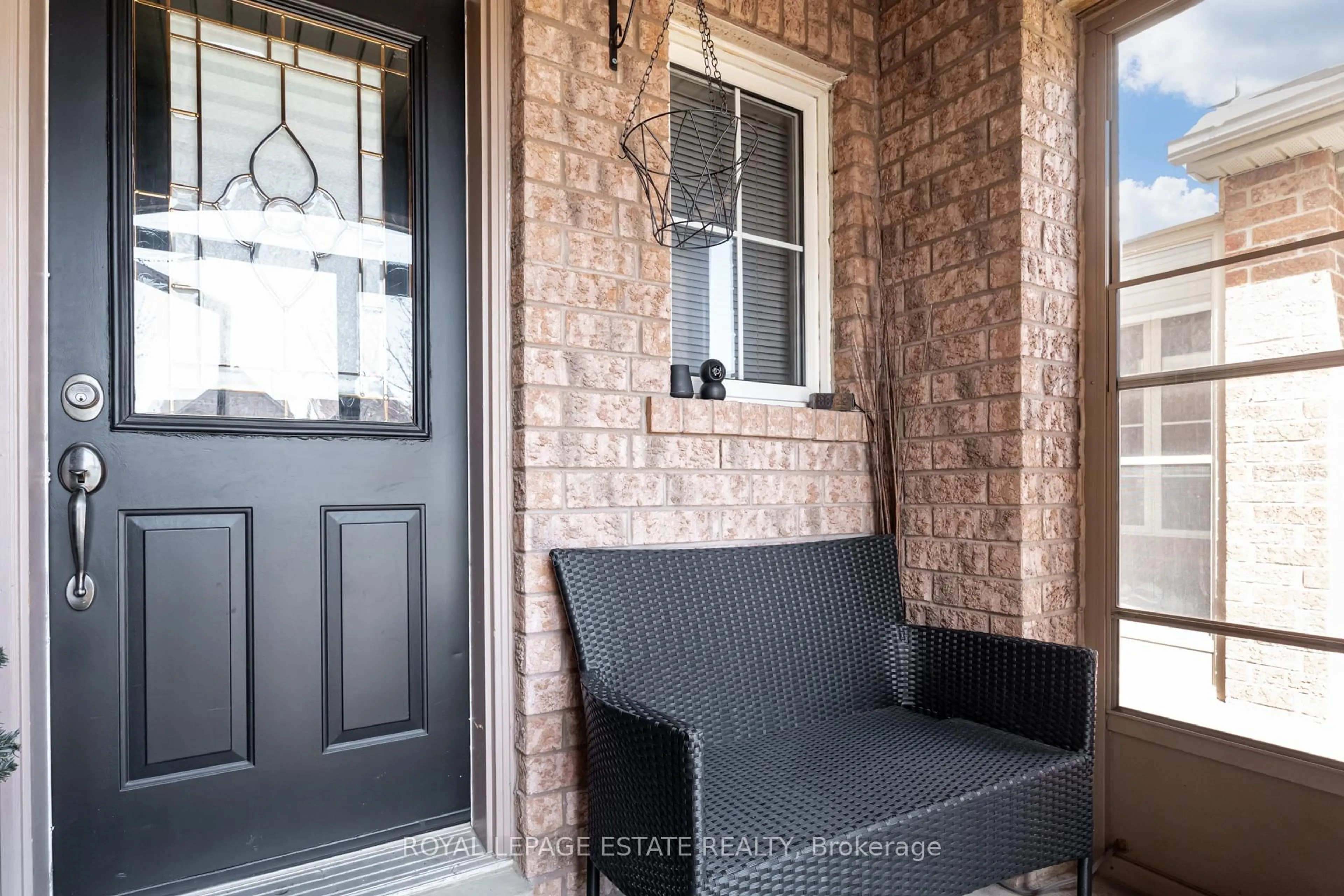 Indoor entryway for 81 Larkspur Rd, Brampton Ontario L6R 1X2