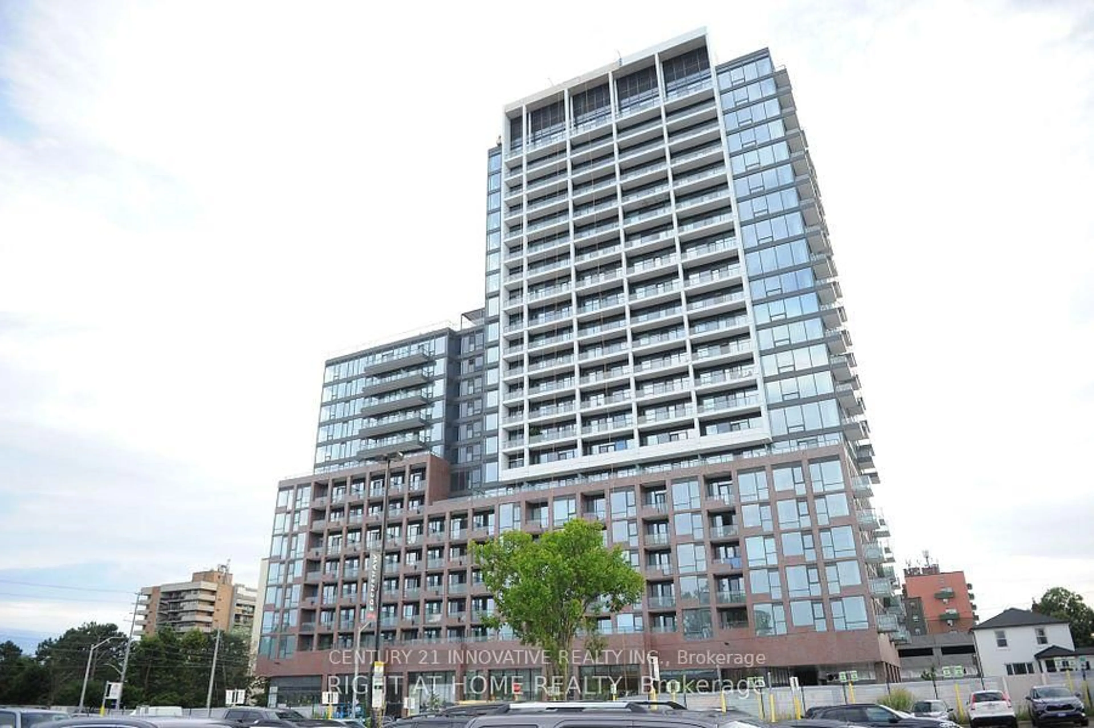 Unknown for 28 Ann St #813, Mississauga Ontario L5G 0E1