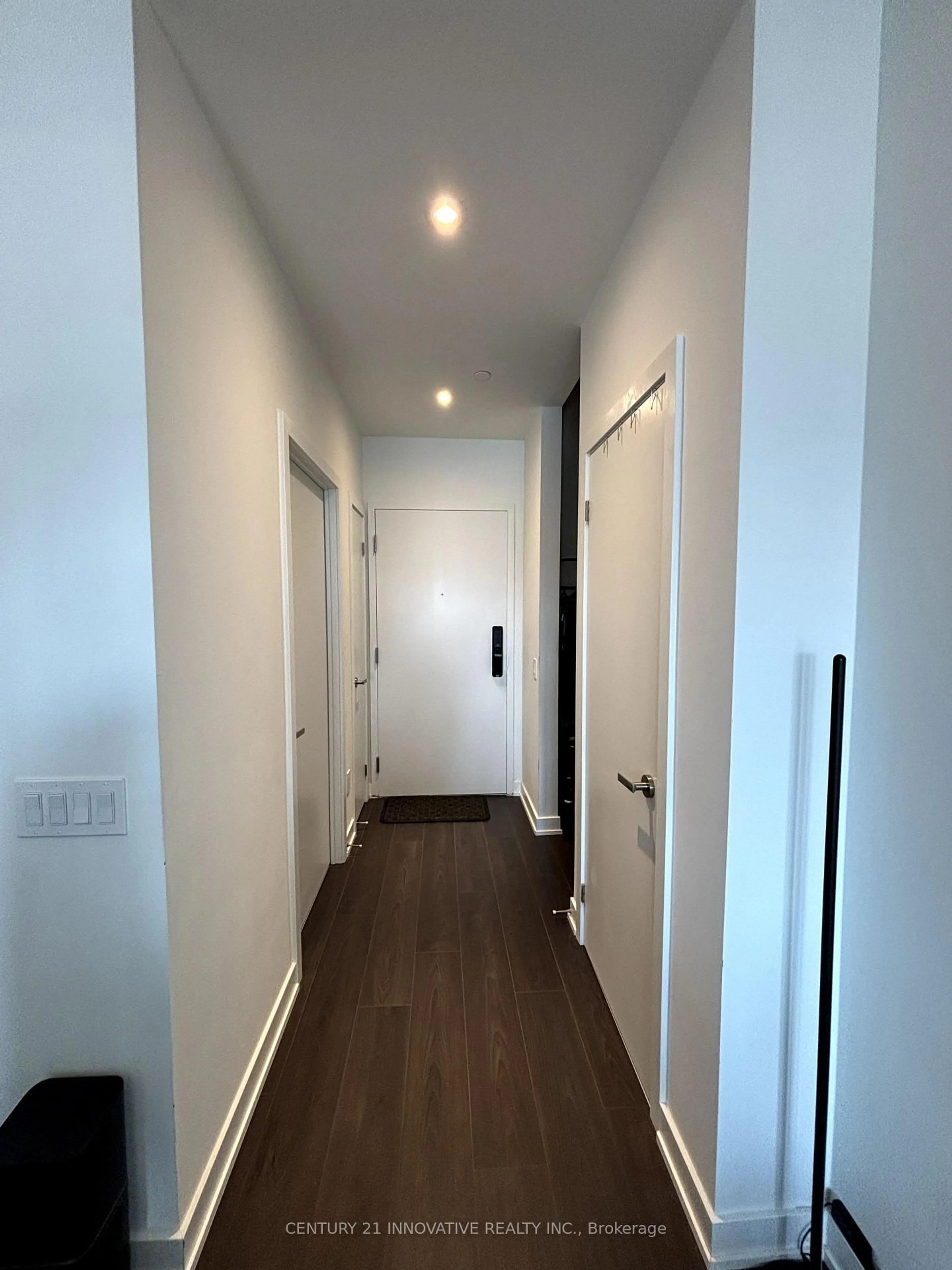 Unknown for 28 Ann St #813, Mississauga Ontario L5G 0E1