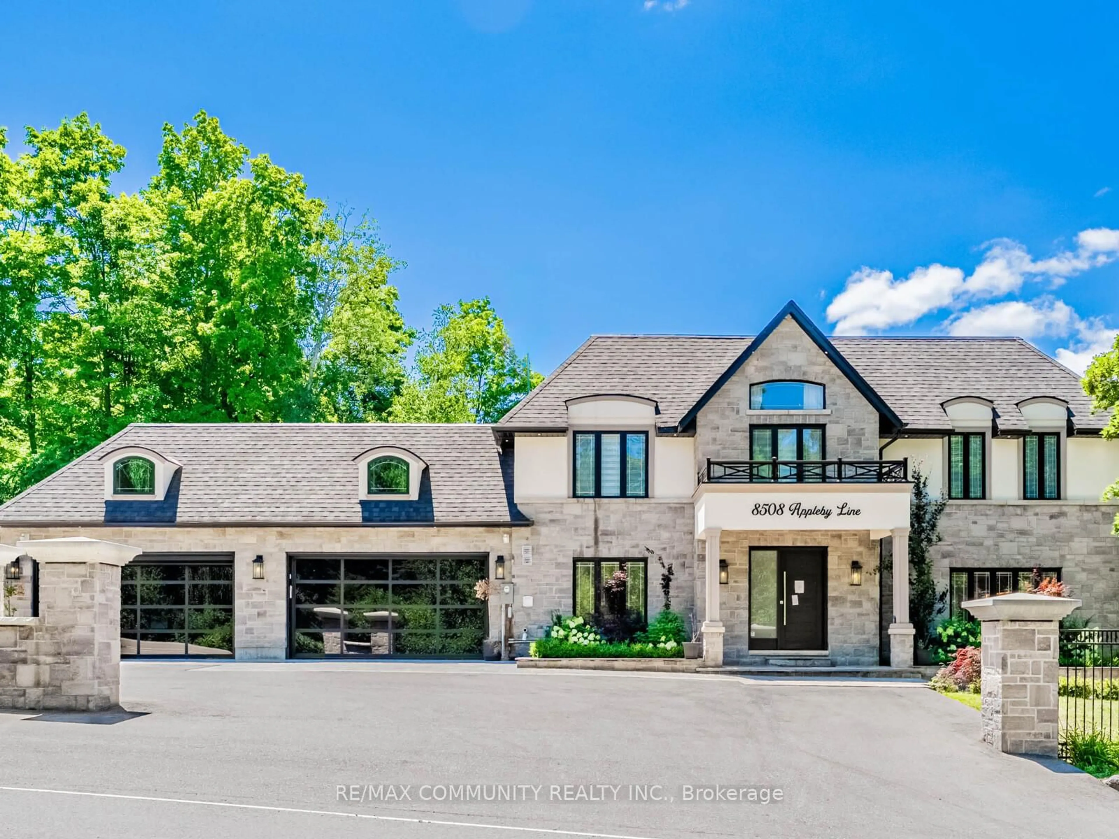 Home with brick exterior material, mountain view for 8508 Appleby Line, Milton Ontario L0P 1B0