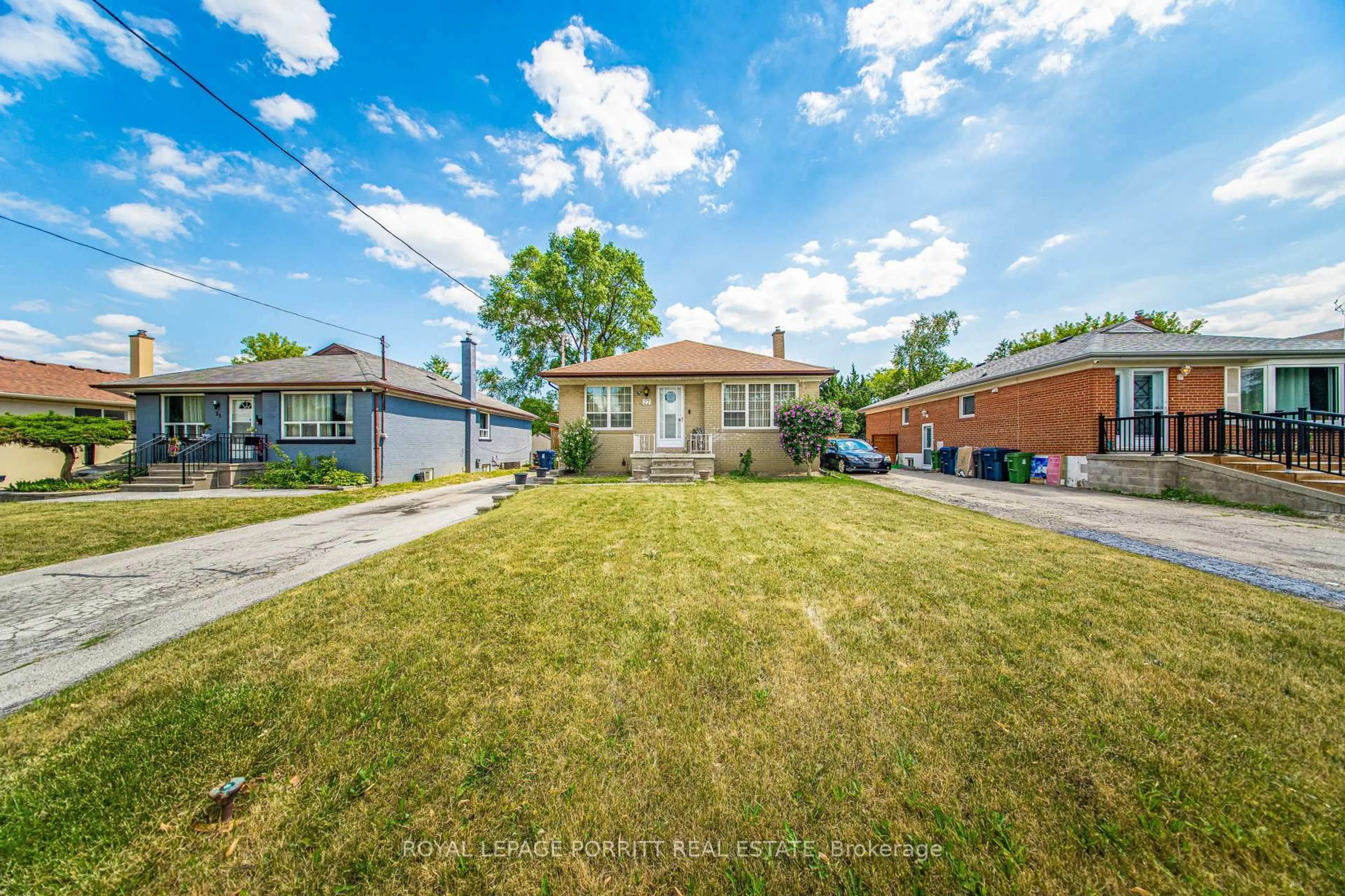 A pic from outside/outdoor area/front of a property/back of a property/a pic from drone, street for 27 Hinton Rd, Toronto Ontario M9W 2V4