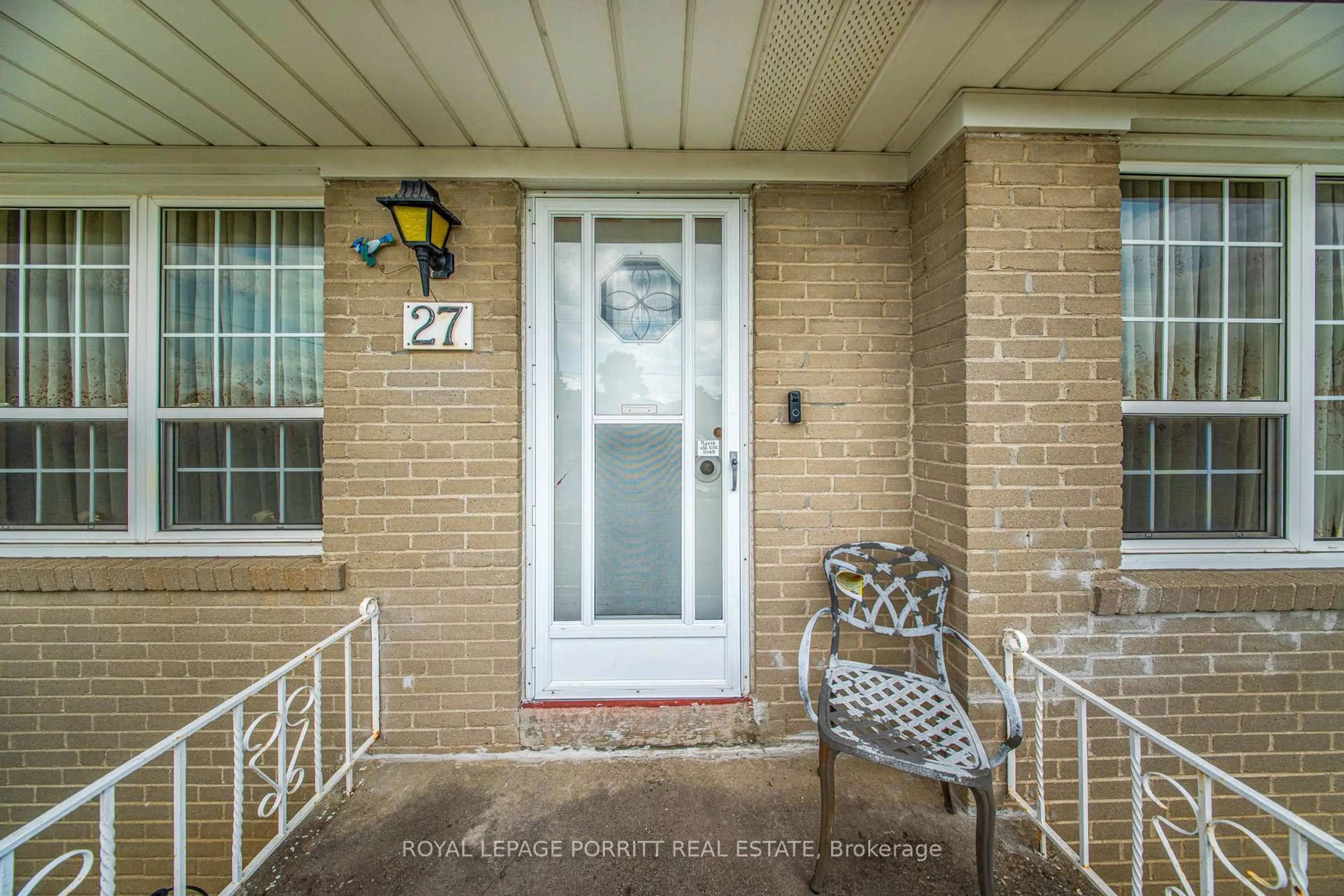 Indoor entryway for 27 Hinton Rd, Toronto Ontario M9W 2V4