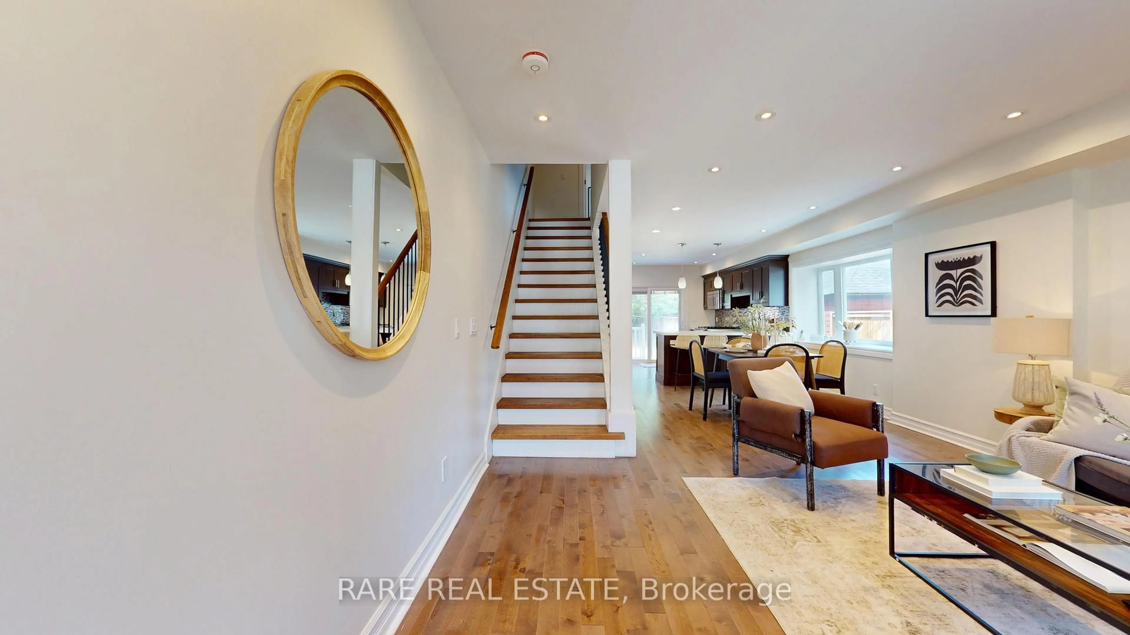 Indoor foyer for 872 Shaw St, Toronto Ontario M6G 3M2
