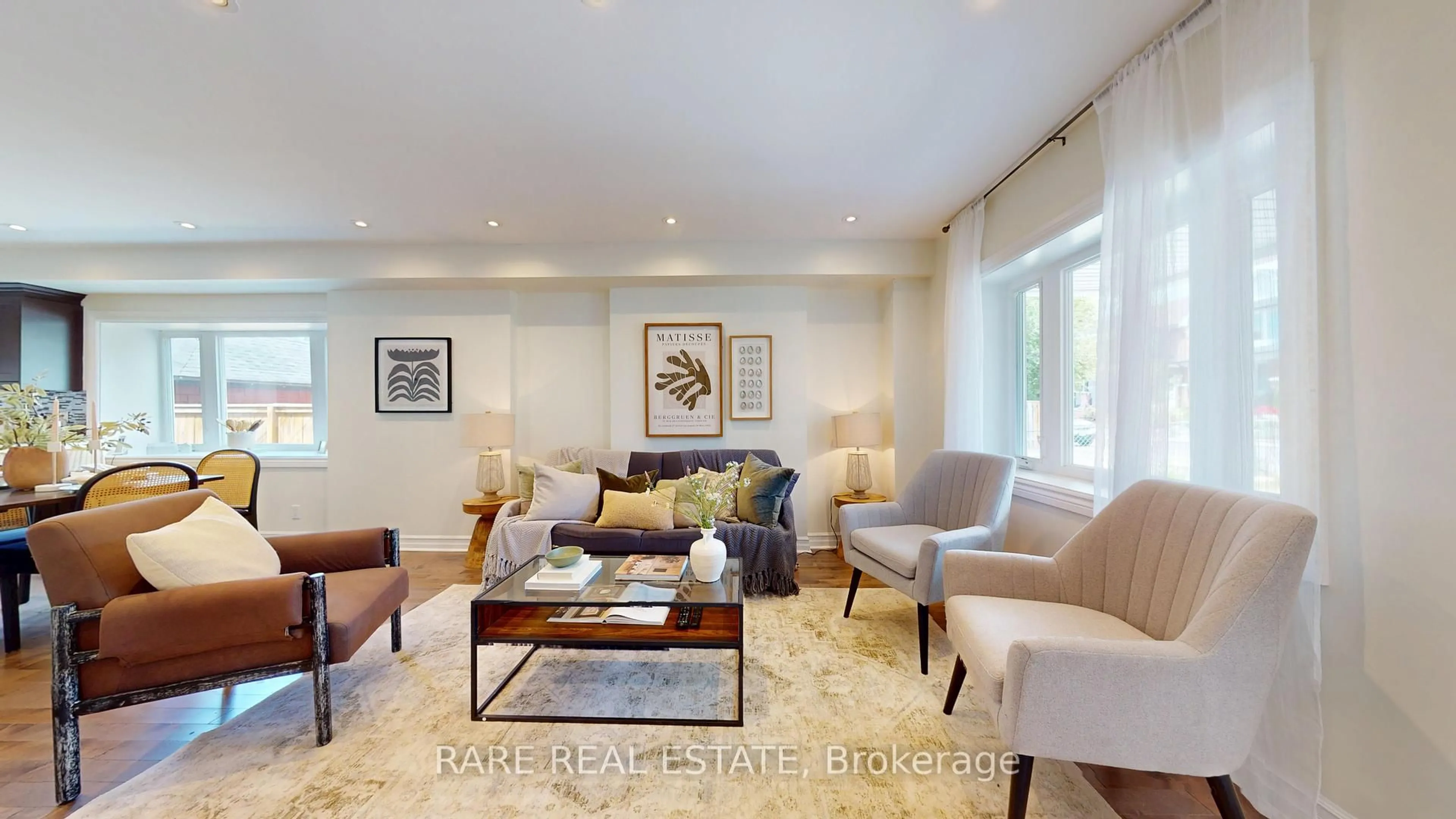 Living room with furniture, unknown for 872 Shaw St, Toronto Ontario M6G 3M2
