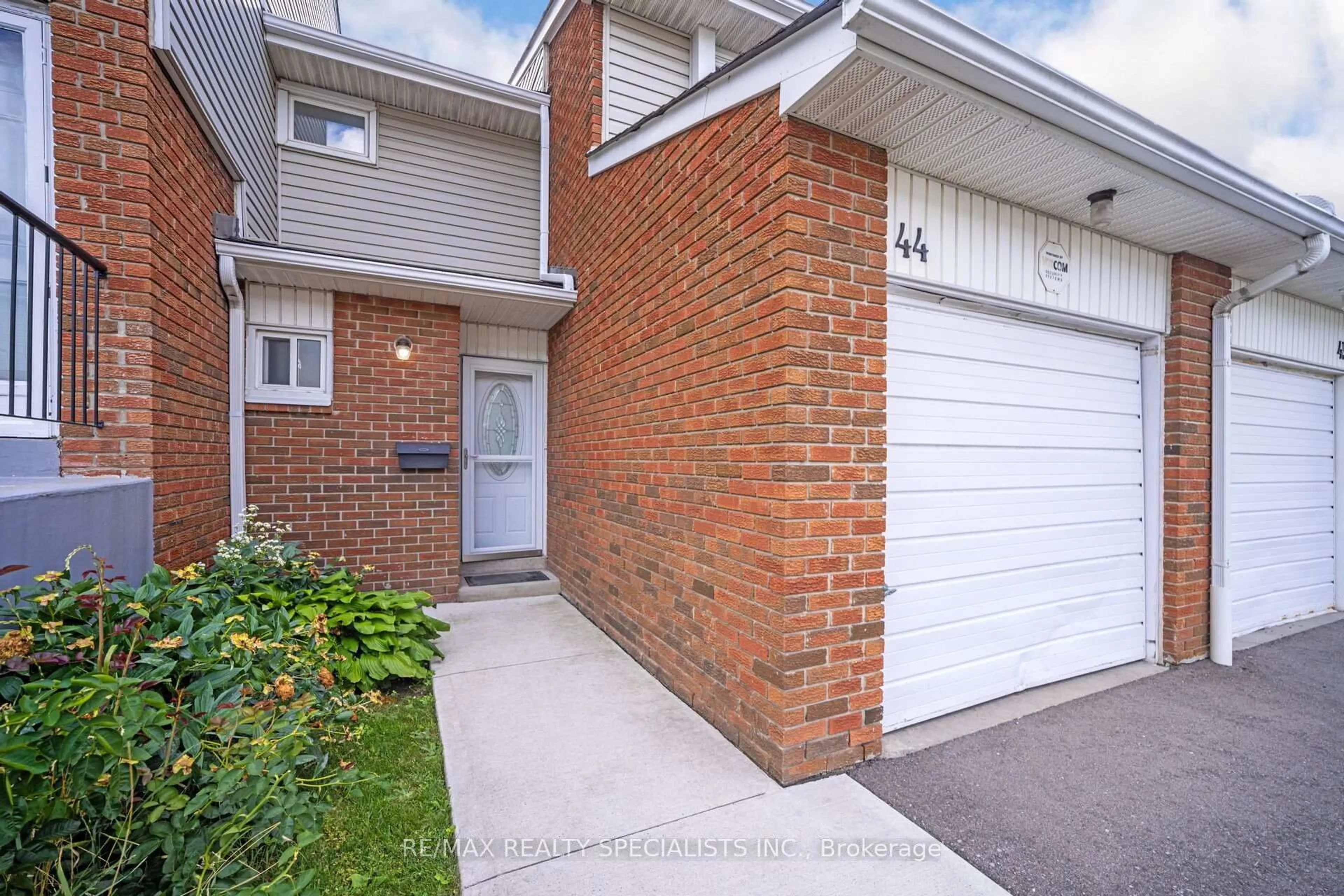 Unknown for 44 Franklin Crt, Brampton Ontario L6Z 3Z1