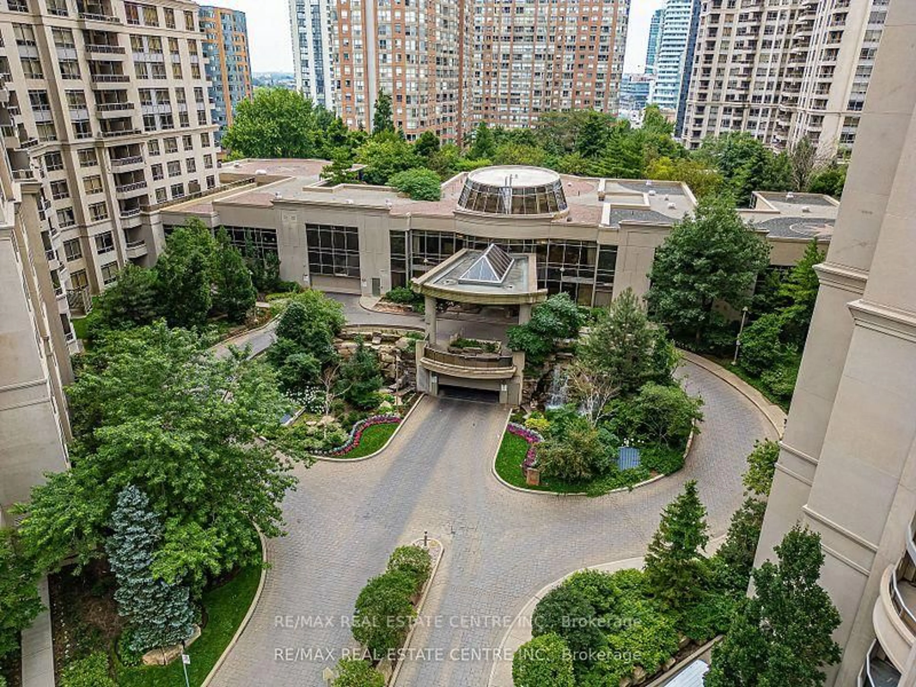 A pic from outside/outdoor area/front of a property/back of a property/a pic from drone, city buildings view from balcony for 3888 Duke Of York Blvd #1130, Mississauga Ontario L5B 4P5