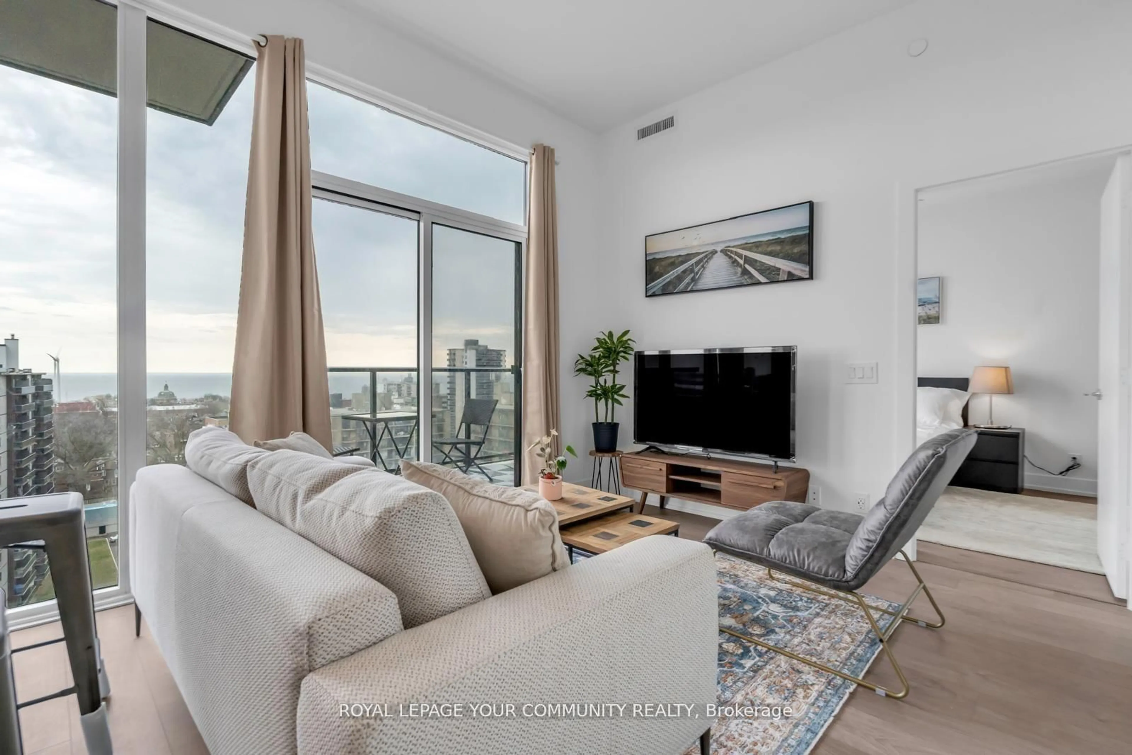 Living room with furniture, unknown for 270 Dufferin St #1106, Toronto Ontario M6K 0H8