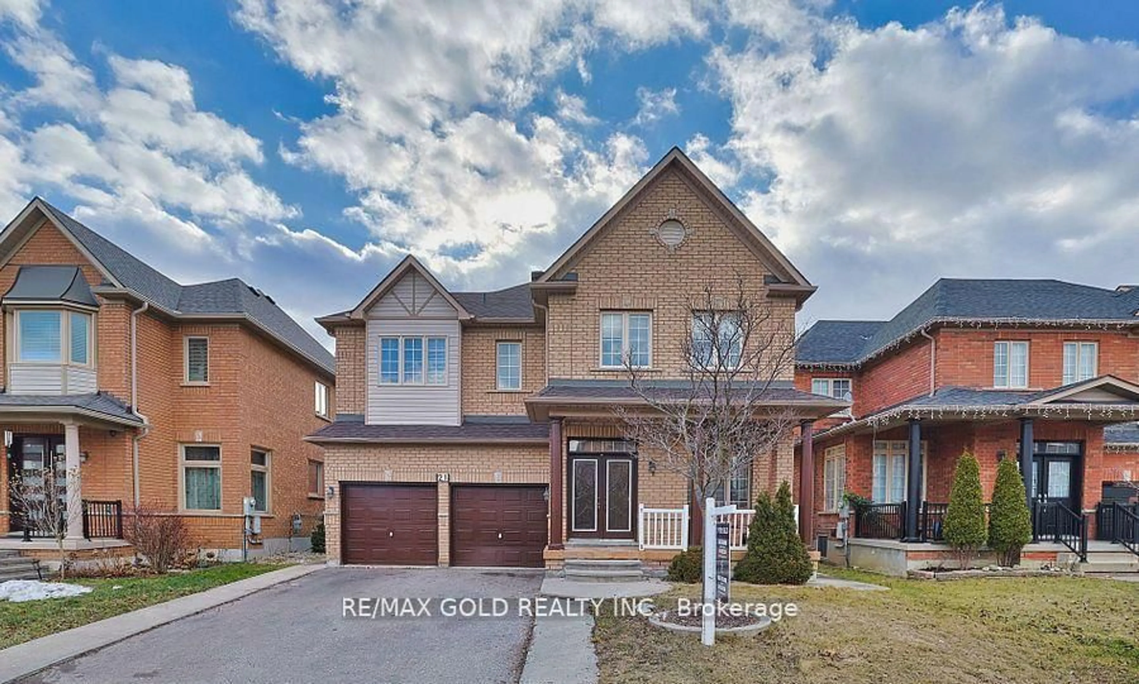 Home with brick exterior material, street for 21 Castle Mountain Dr, Brampton Ontario L6R 2W9