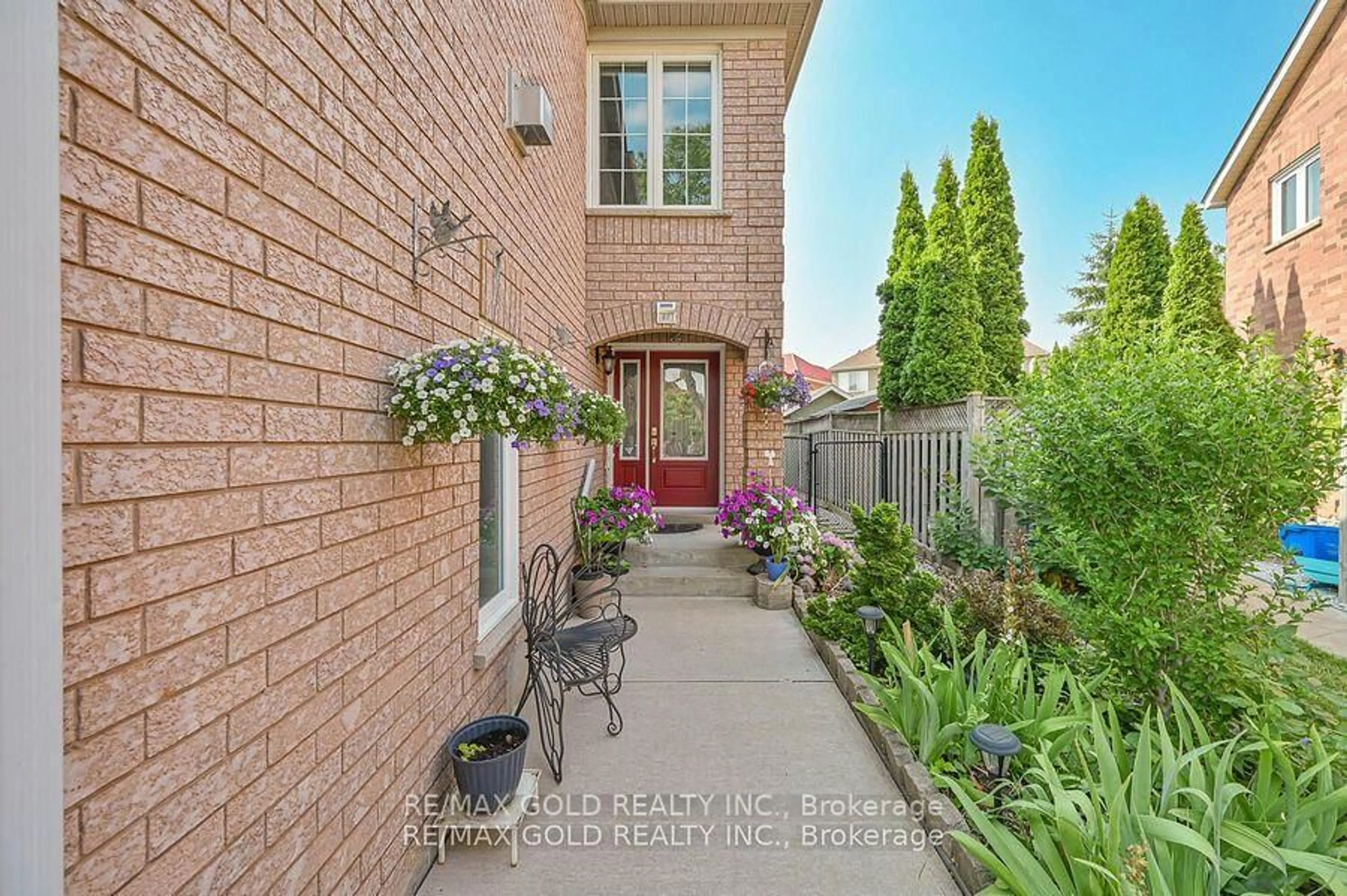 Unknown for 47 Seclusion Cres, Brampton Ontario L6R 1L5
