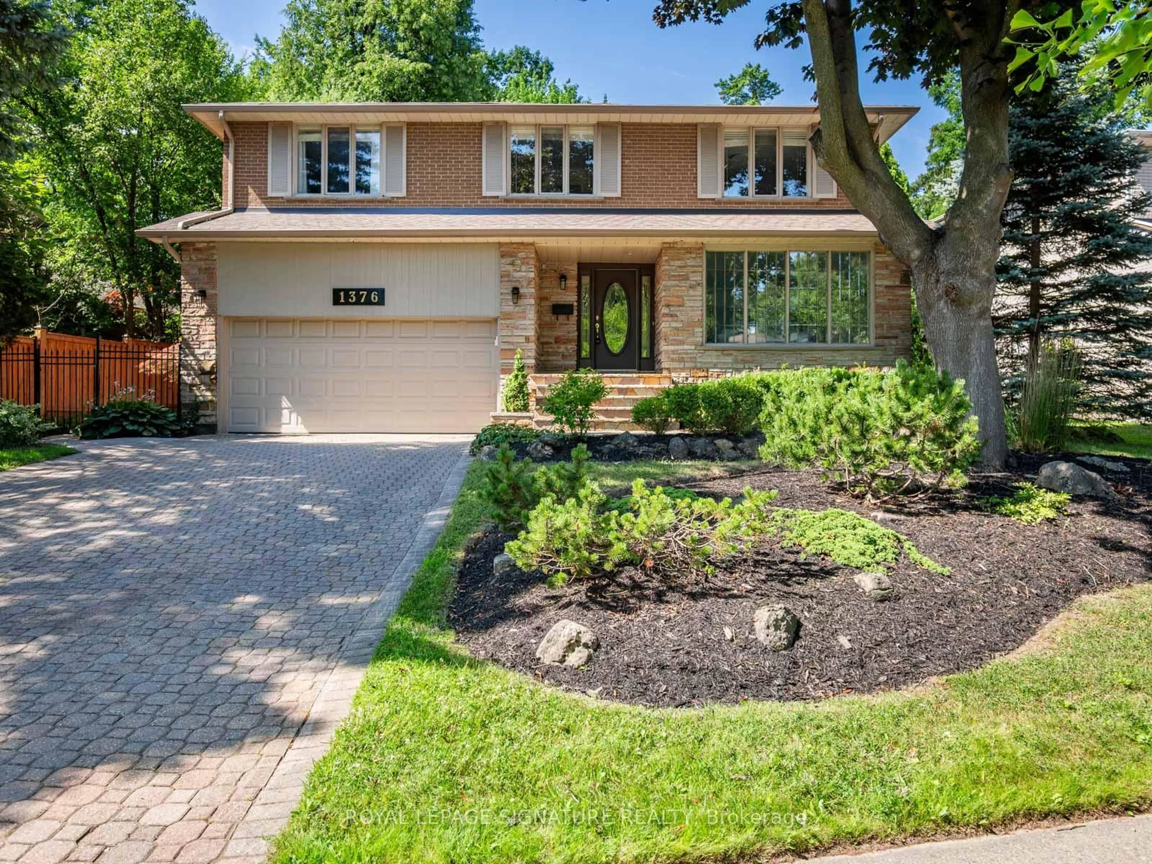 Home with brick exterior material, street for 1376 Tecumseh Park Dr, Mississauga Ontario L5H 2W6