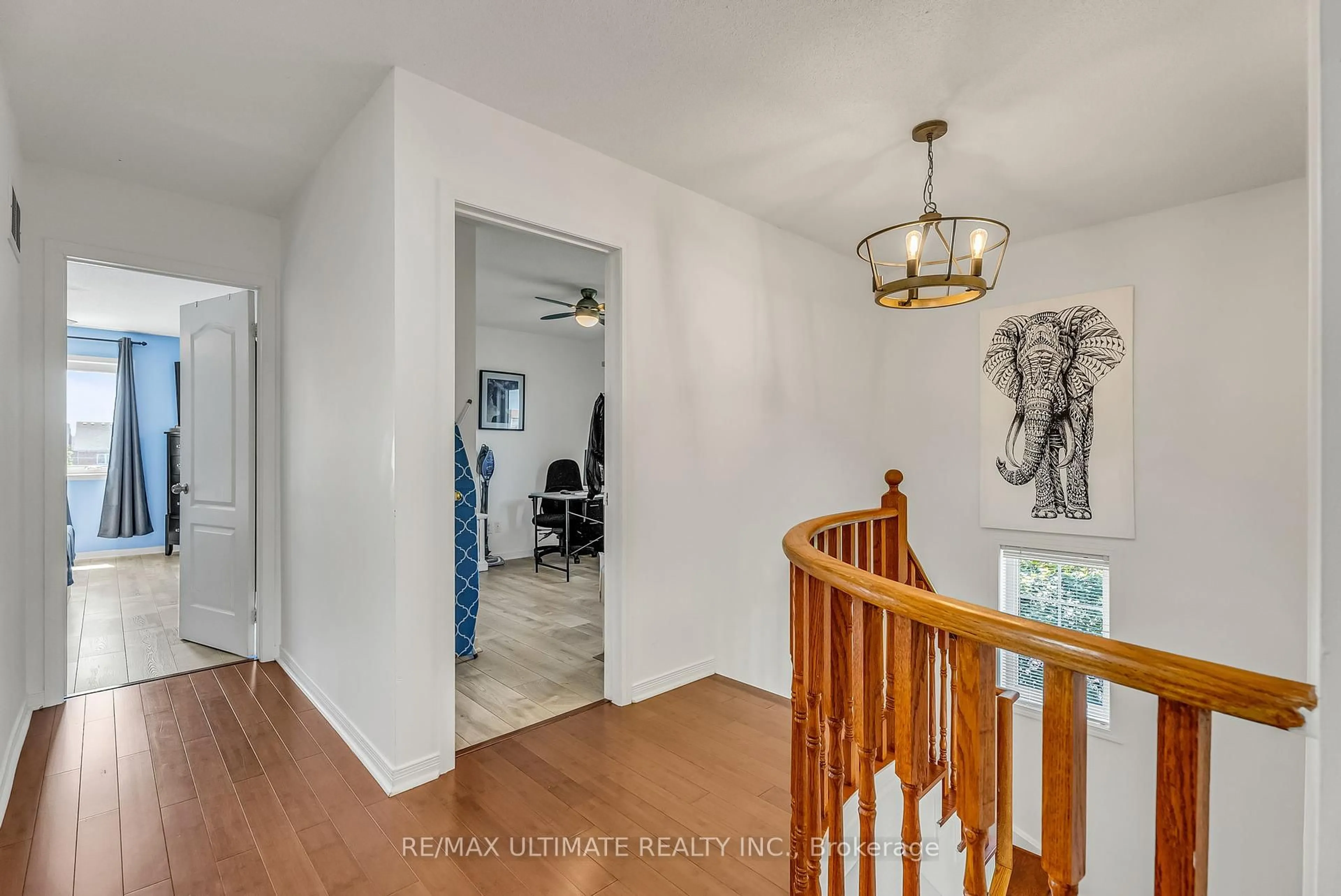 Indoor entryway for 64 Tideland Dr, Brampton Ontario L7A 2W1