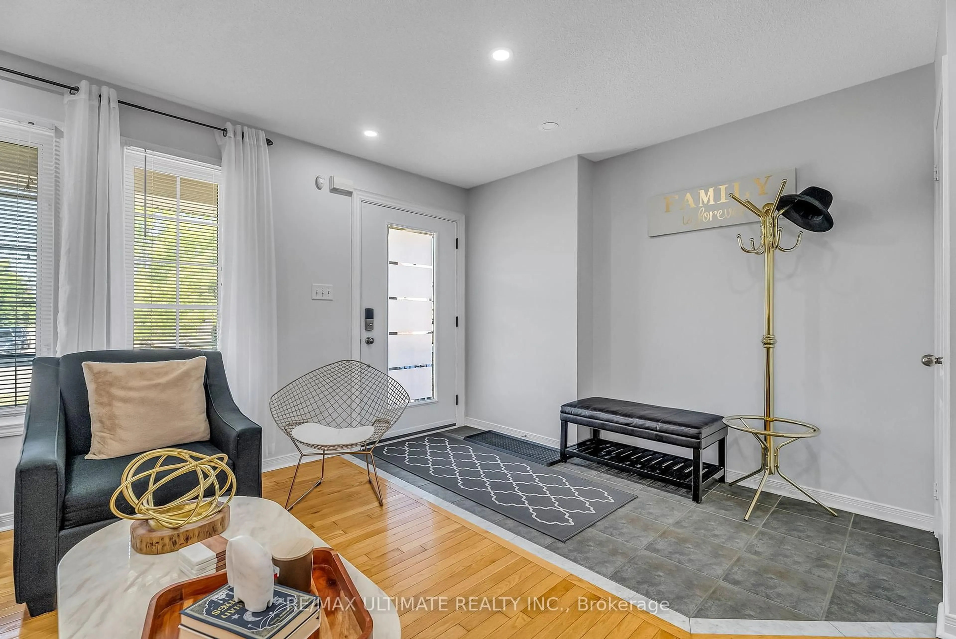 Indoor entryway for 64 Tideland Dr, Brampton Ontario L7A 2W1