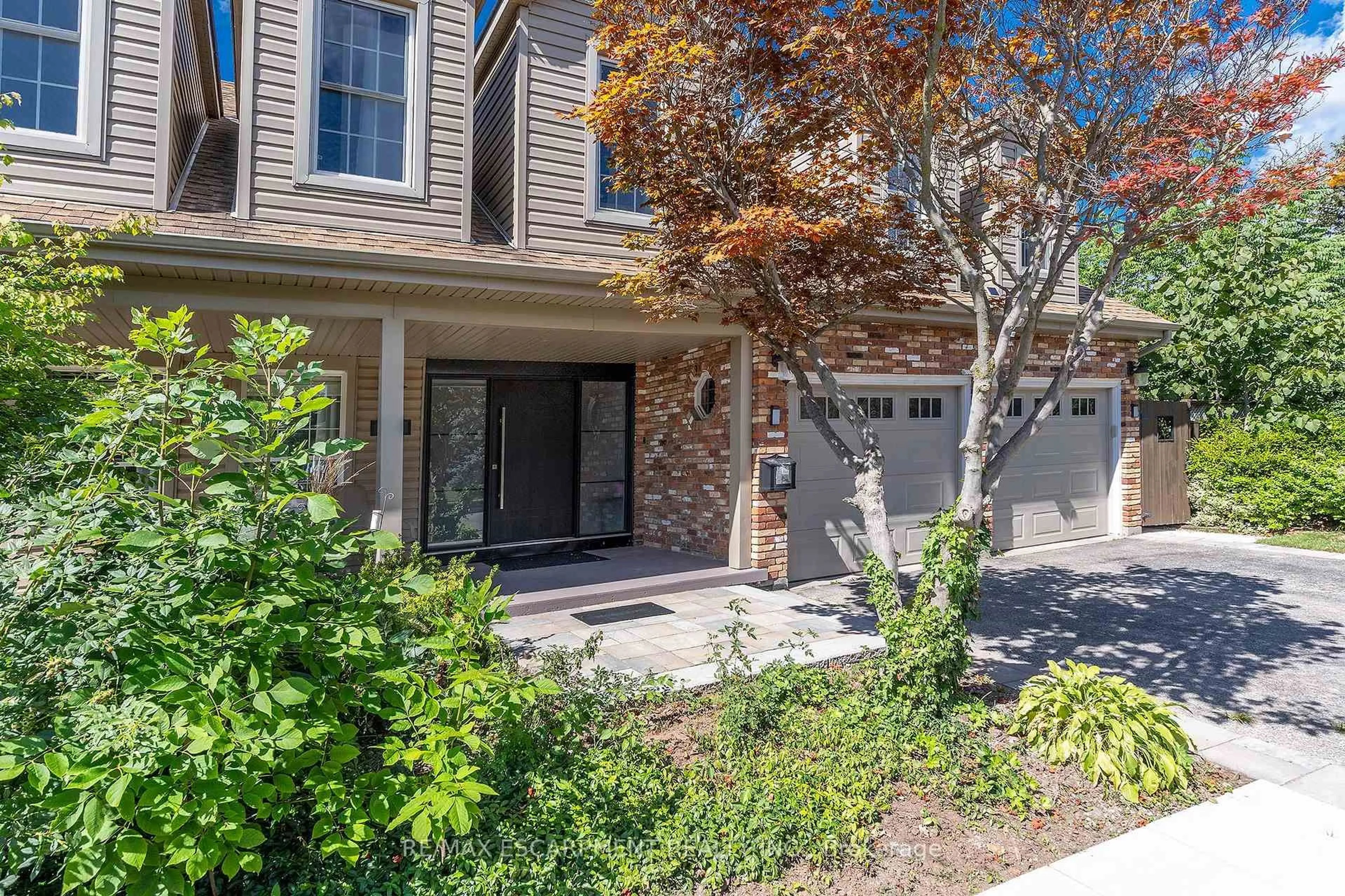 Home with brick exterior material, street for 436 GOODRAM Dr, Burlington Ontario L7L 2K1