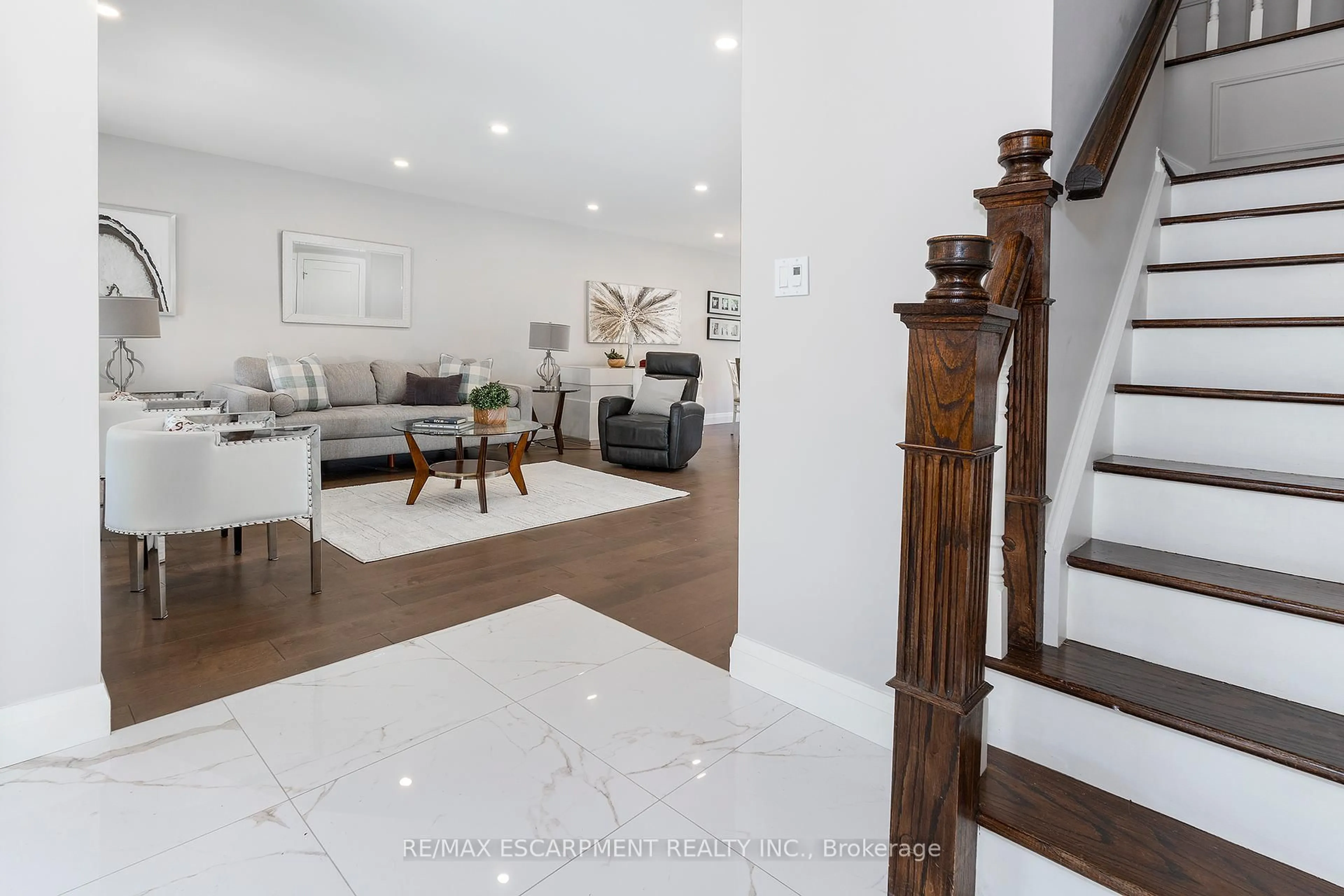 Unknown for 436 GOODRAM Dr, Burlington Ontario L7L 2K1