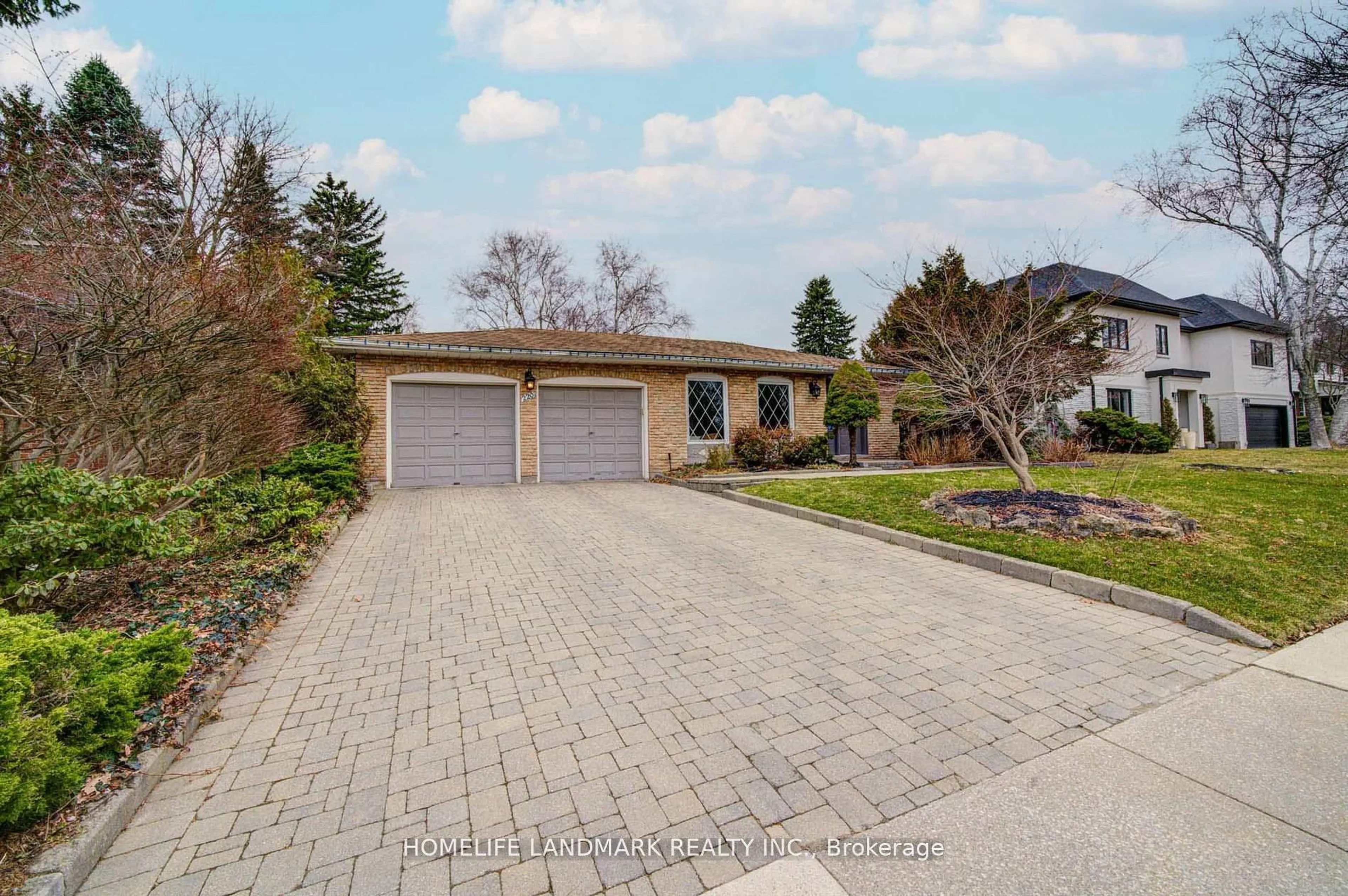 Home with brick exterior material, street for 2207 Elmhurst Ave, Oakville Ontario L6J 5G4