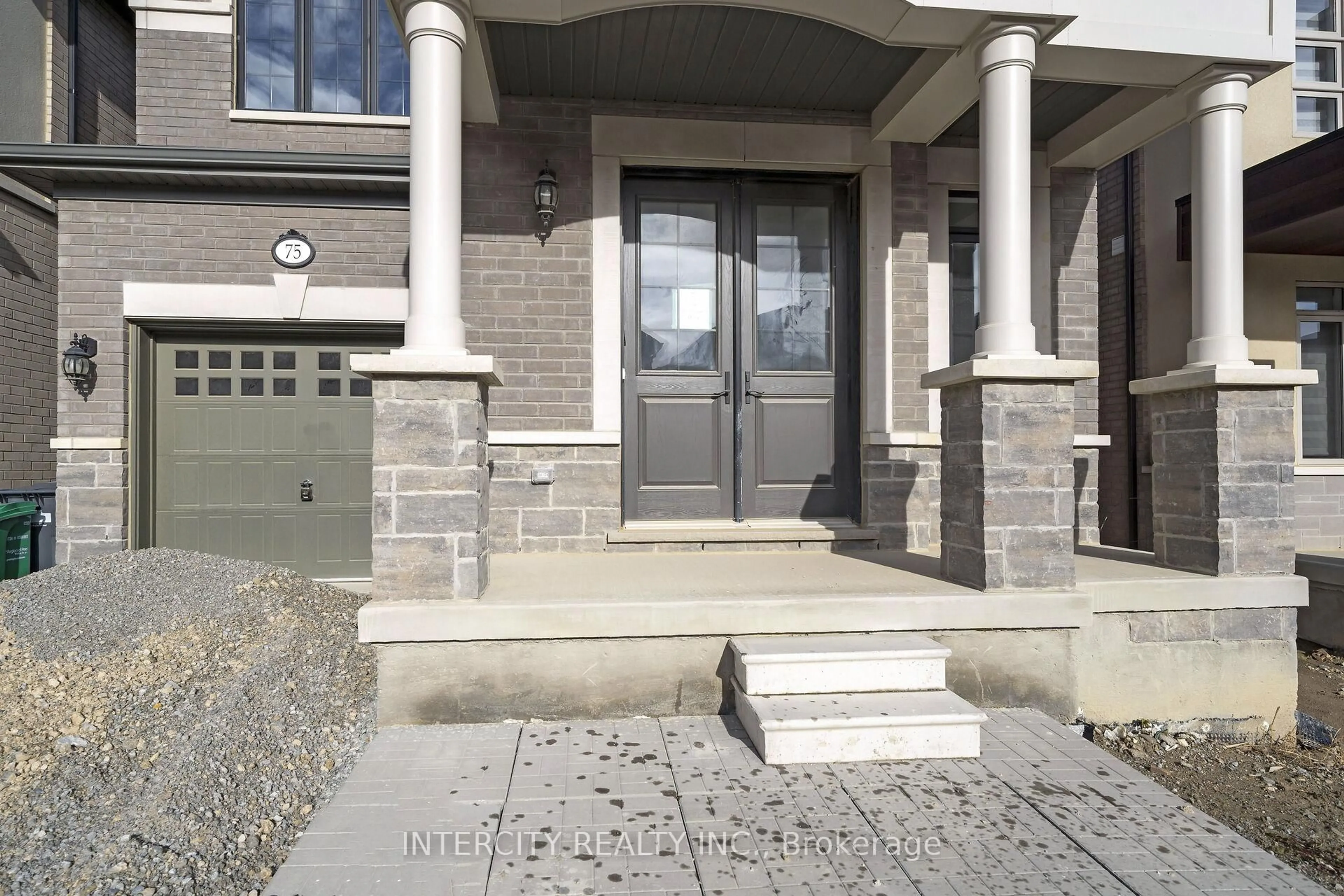 Unknown for 75 Claremont Dr, Brampton Ontario L6R 4E7