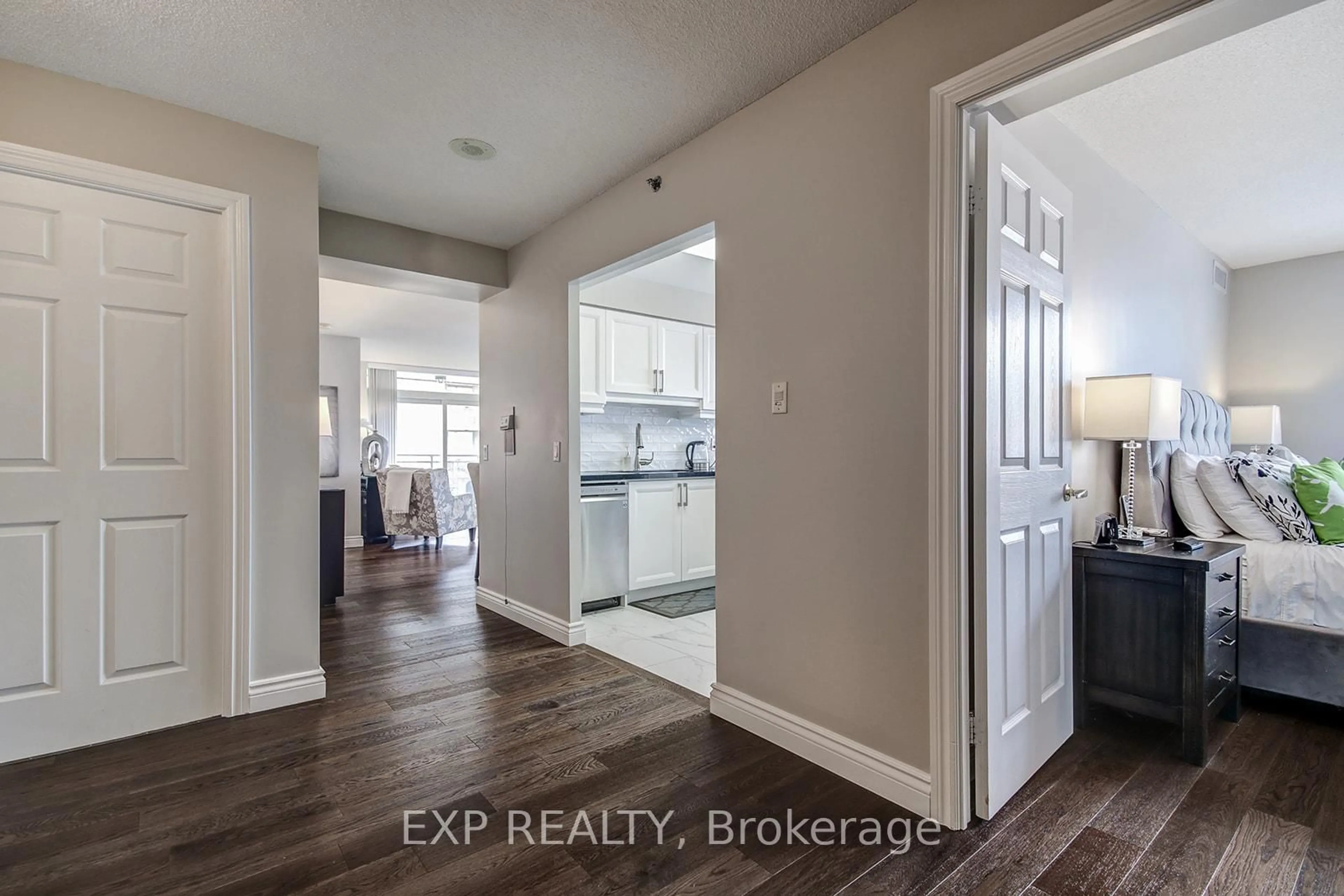 Unknown for 100 Burloak Dr #1301, Burlington Ontario L7L 6P6