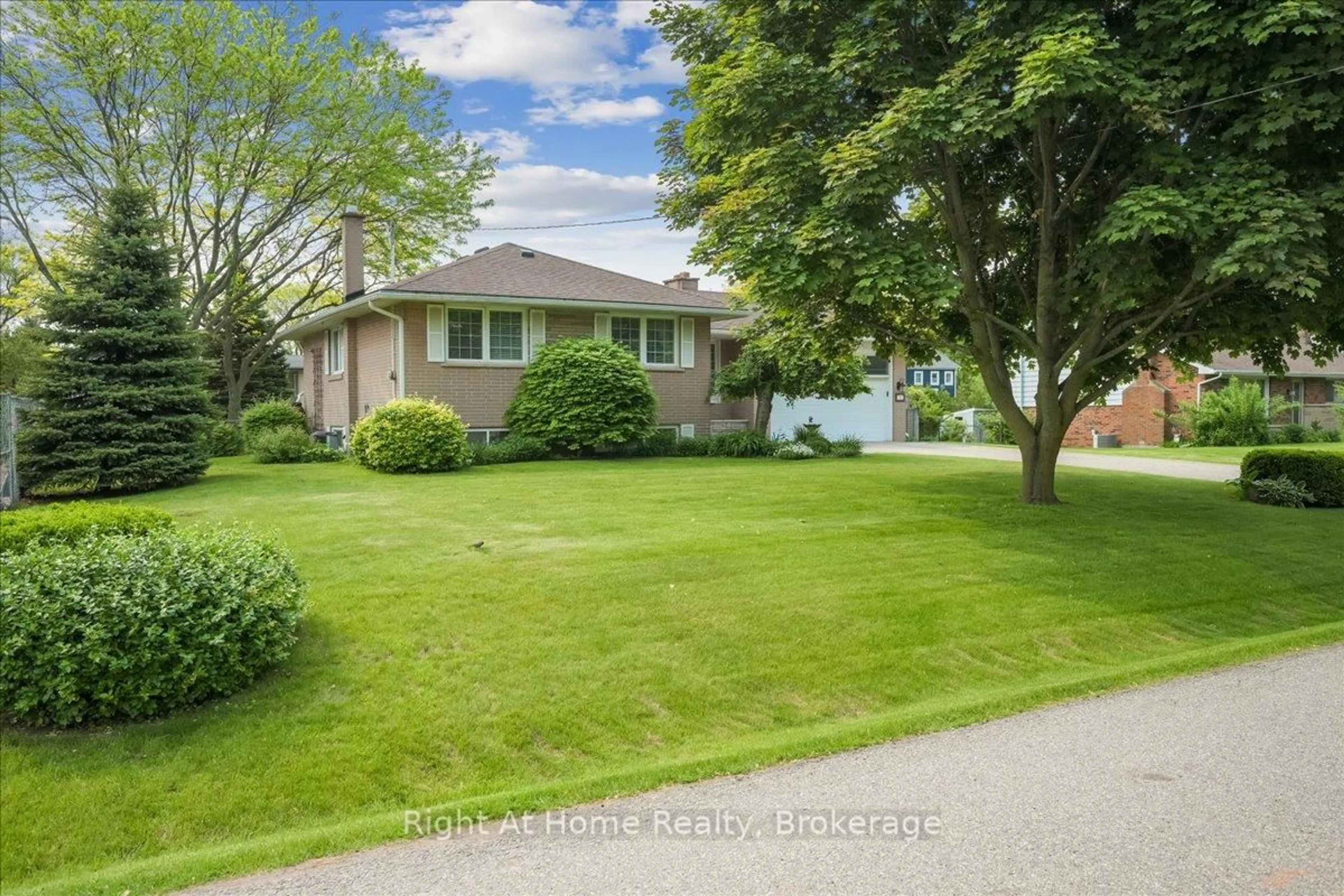 Unknown for 357 Seaton Dr, Oakville Ontario L6L 3X9