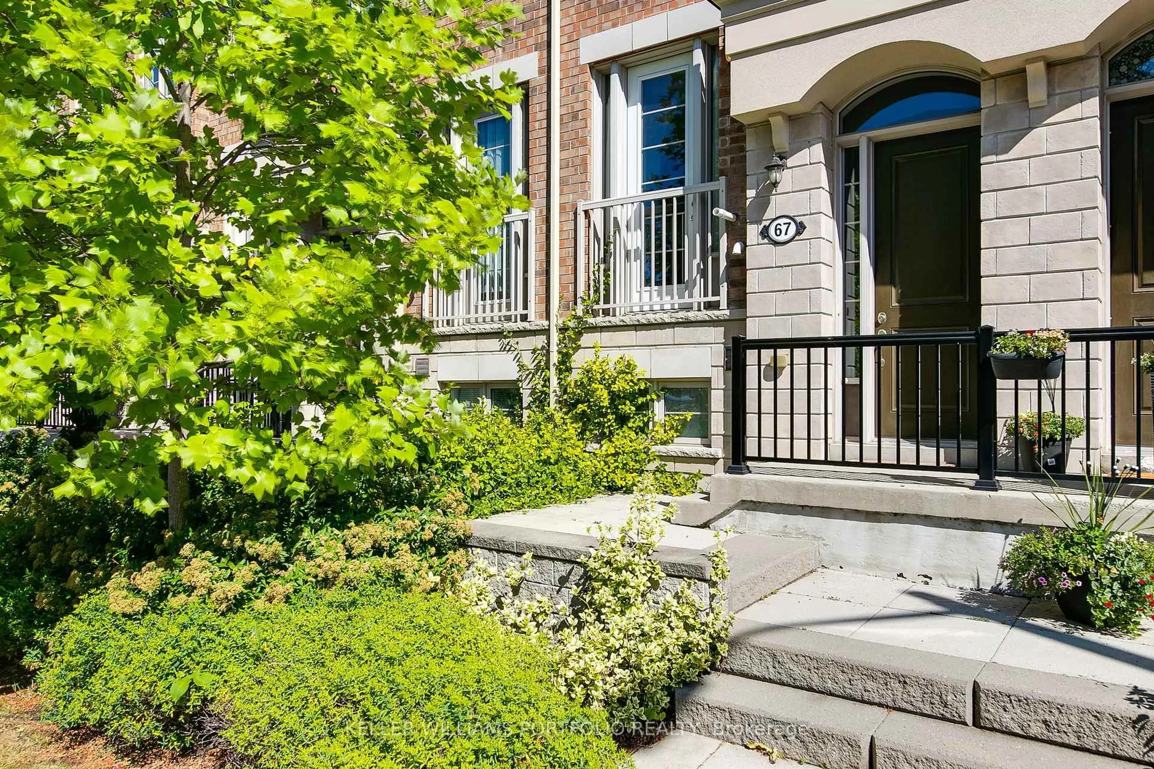 Patio, street for 67 Edward Horton Cres, Toronto Ontario M8Z 0E7