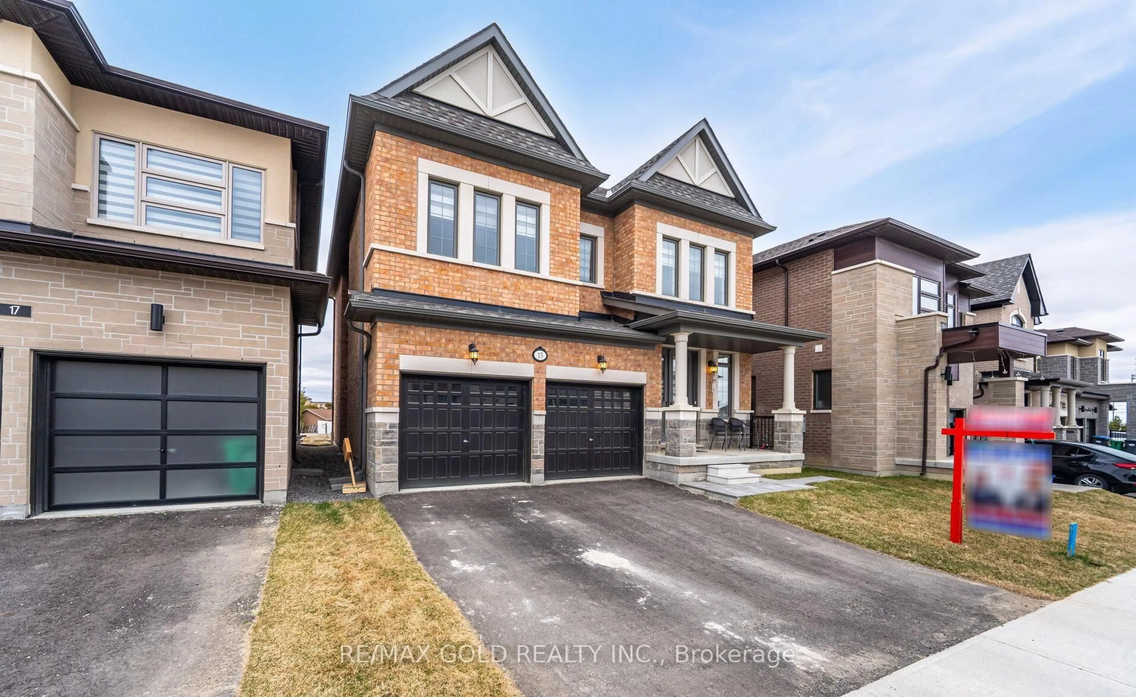 Home with brick exterior material, street for 15 Duxbury Rd, Brampton Ontario L6R 4E3