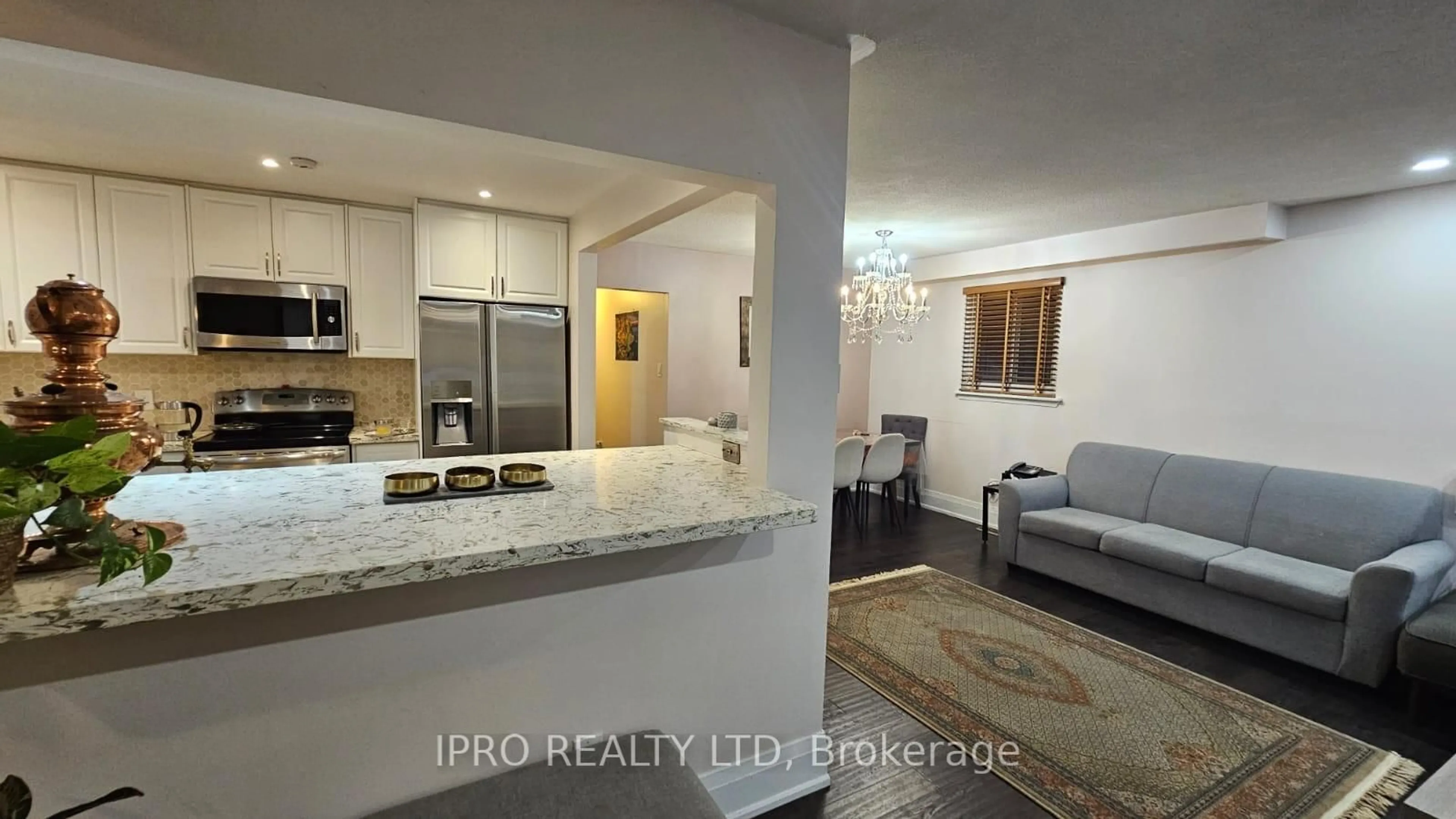 Open concept kitchen, unknown for 71 Grassington Cres, Brampton Ontario L6S 1Z5