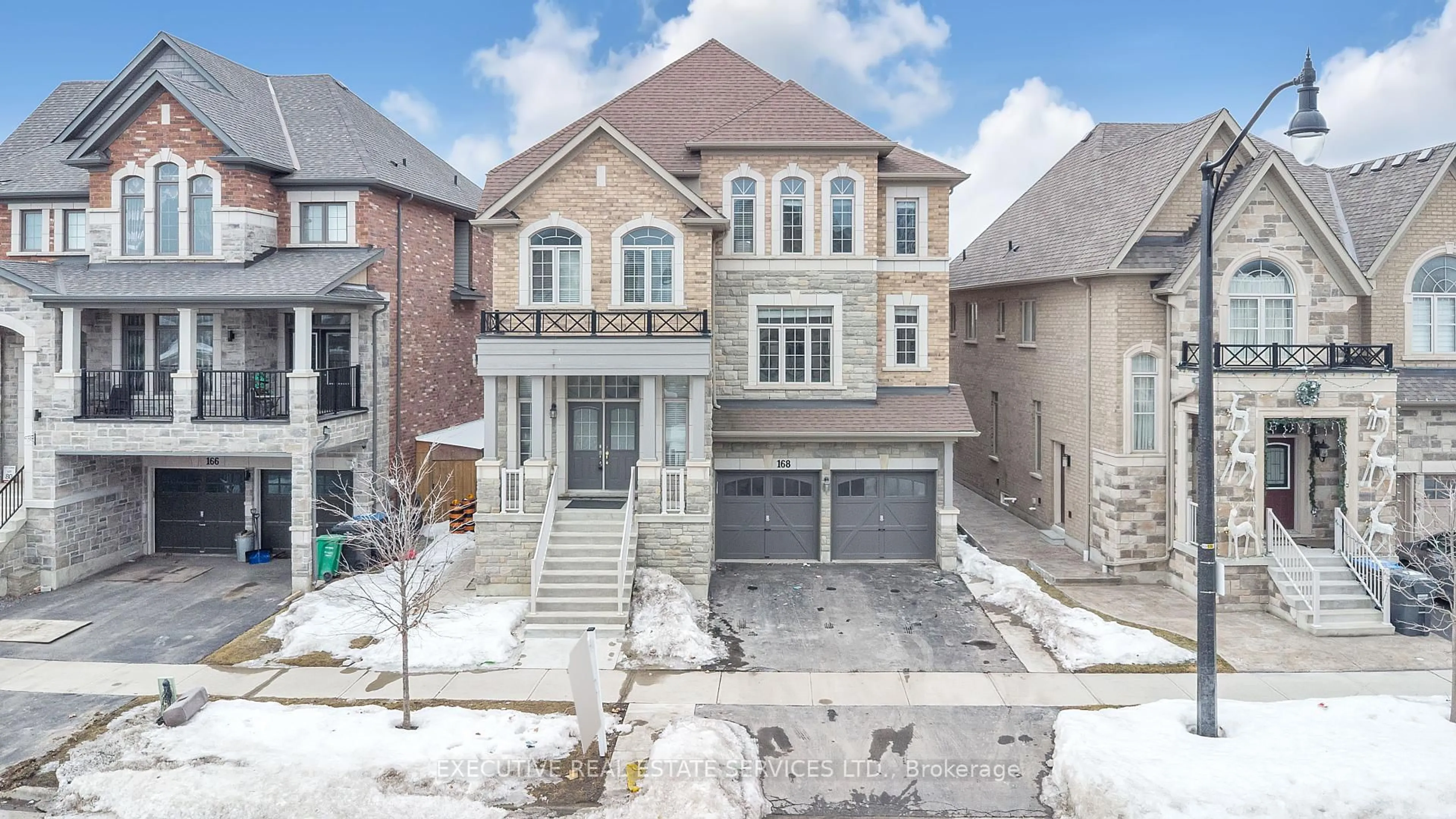 Home with brick exterior material, street for 168 Thornbush Blvd, Brampton Ontario L7A 4R5