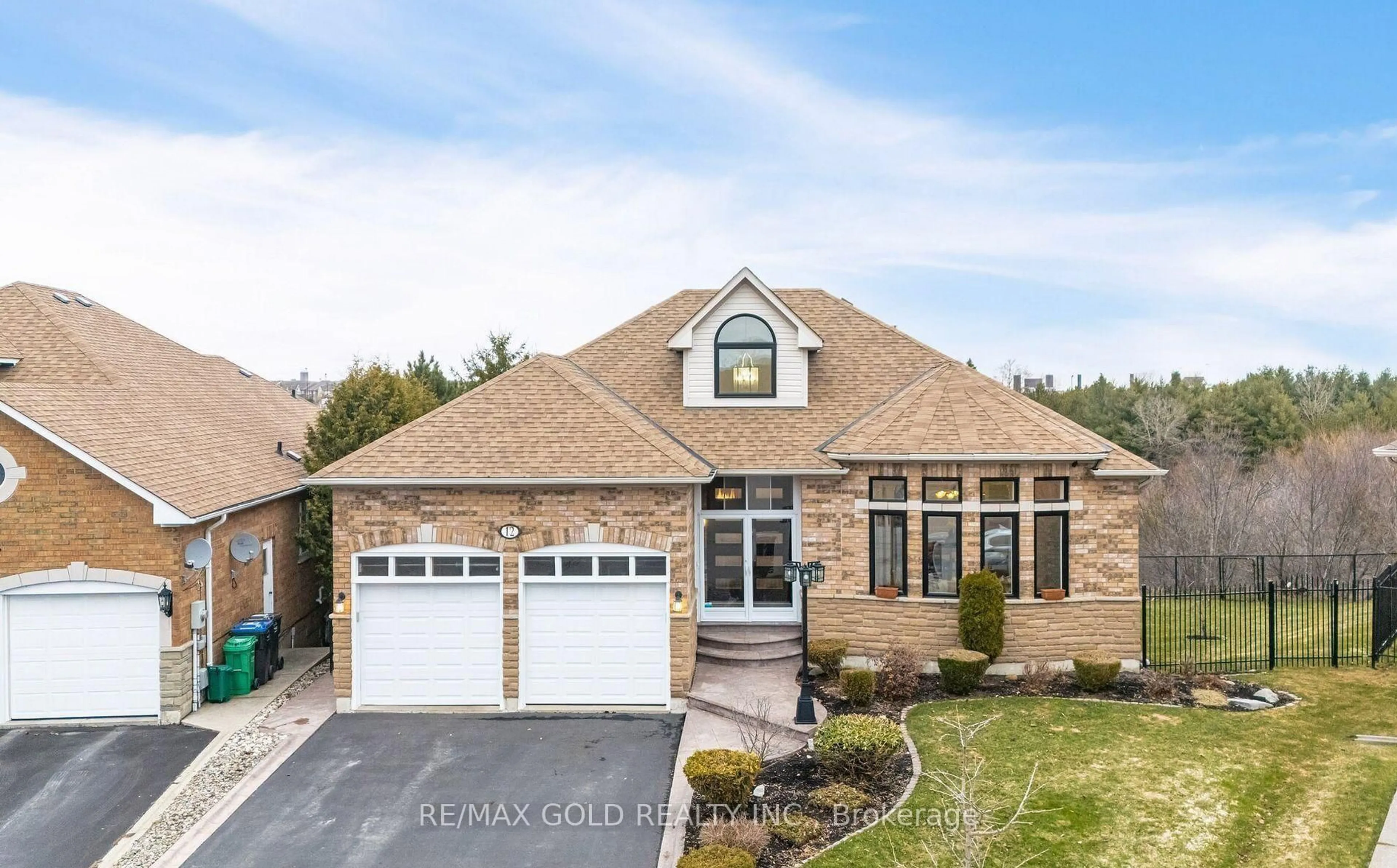 Home with brick exterior material, street for 12 Vista View Crt, Caledon Ontario L7C 1E1
