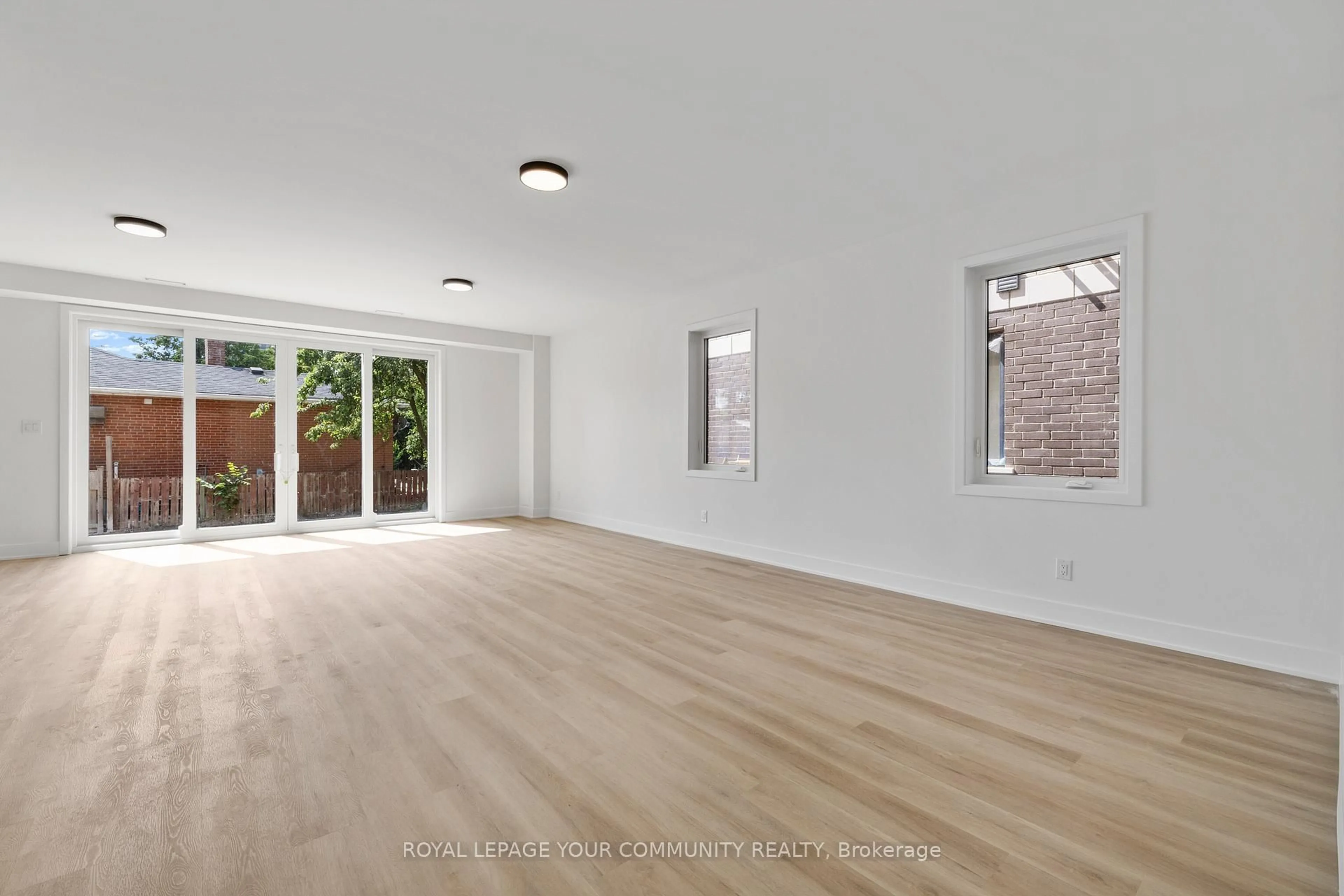 A pic of a room for 132 Dunbar Rd, Mississauga Ontario L5B 1G7