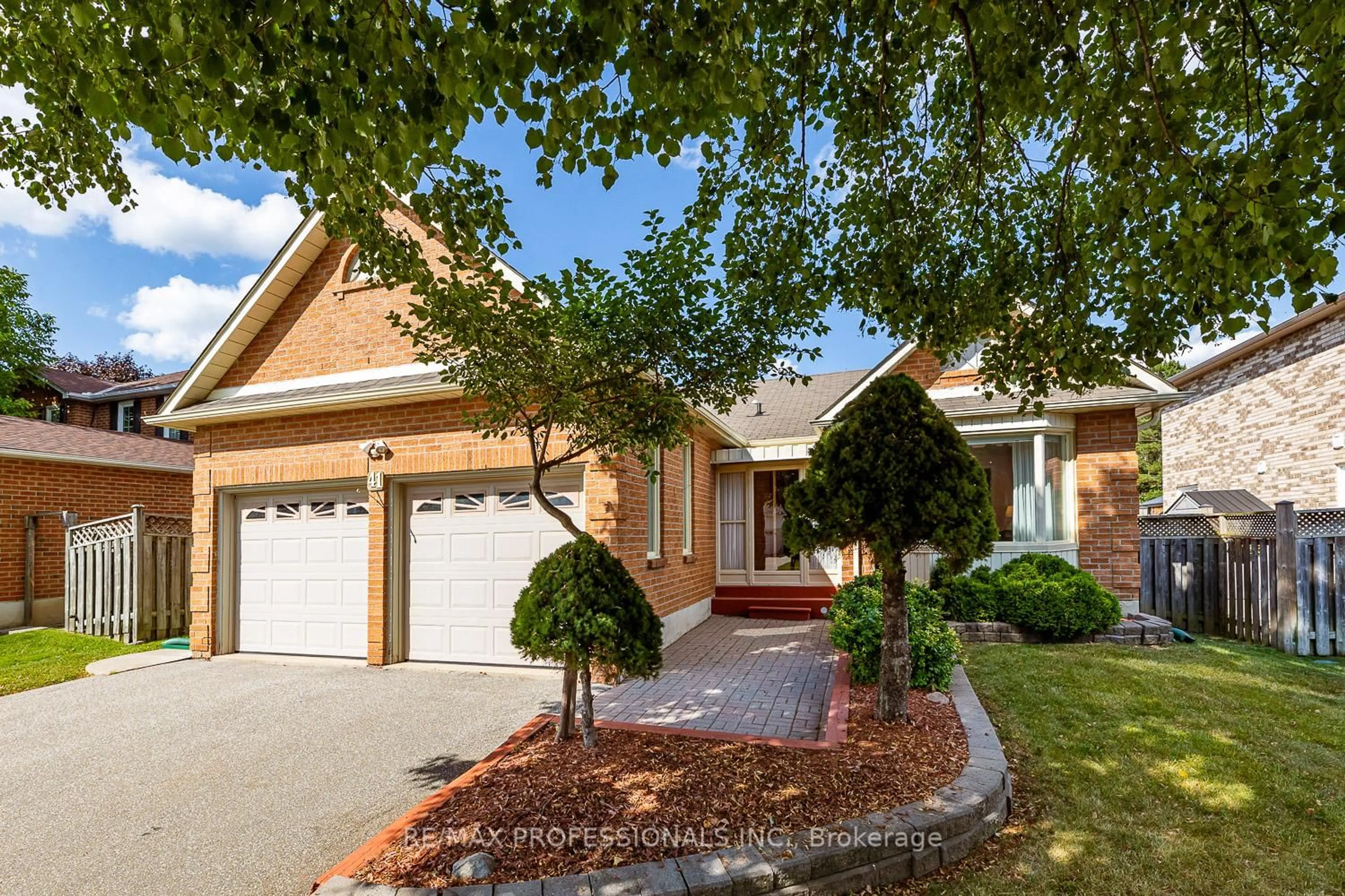 Home with brick exterior material, street for 41 McCabe Cres, Caledon Ontario L7E 5W8