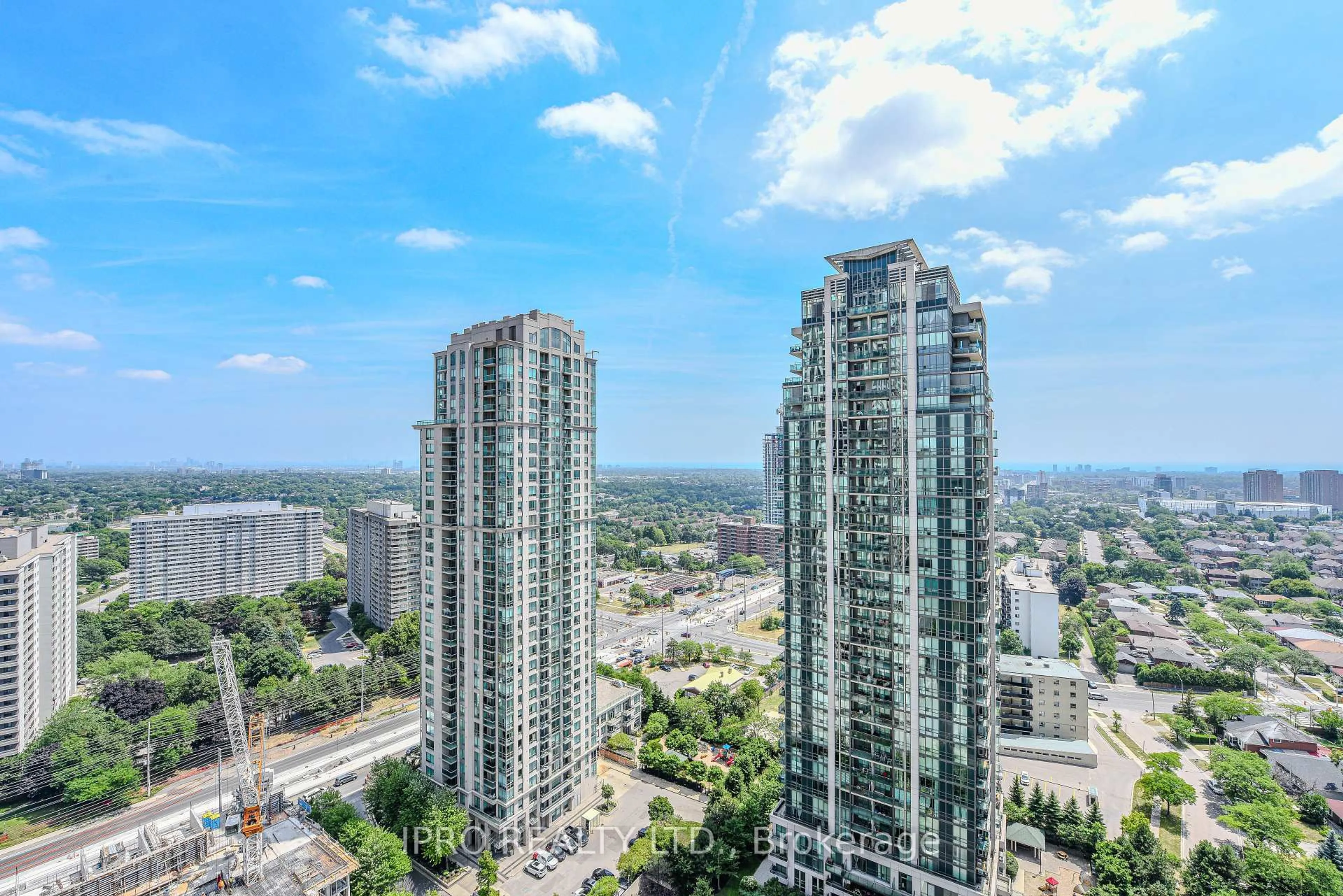 A pic from outside/outdoor area/front of a property/back of a property/a pic from drone, city buildings view from balcony for 36 Elm Dr #2505, Mississauga Ontario L5B 0N3