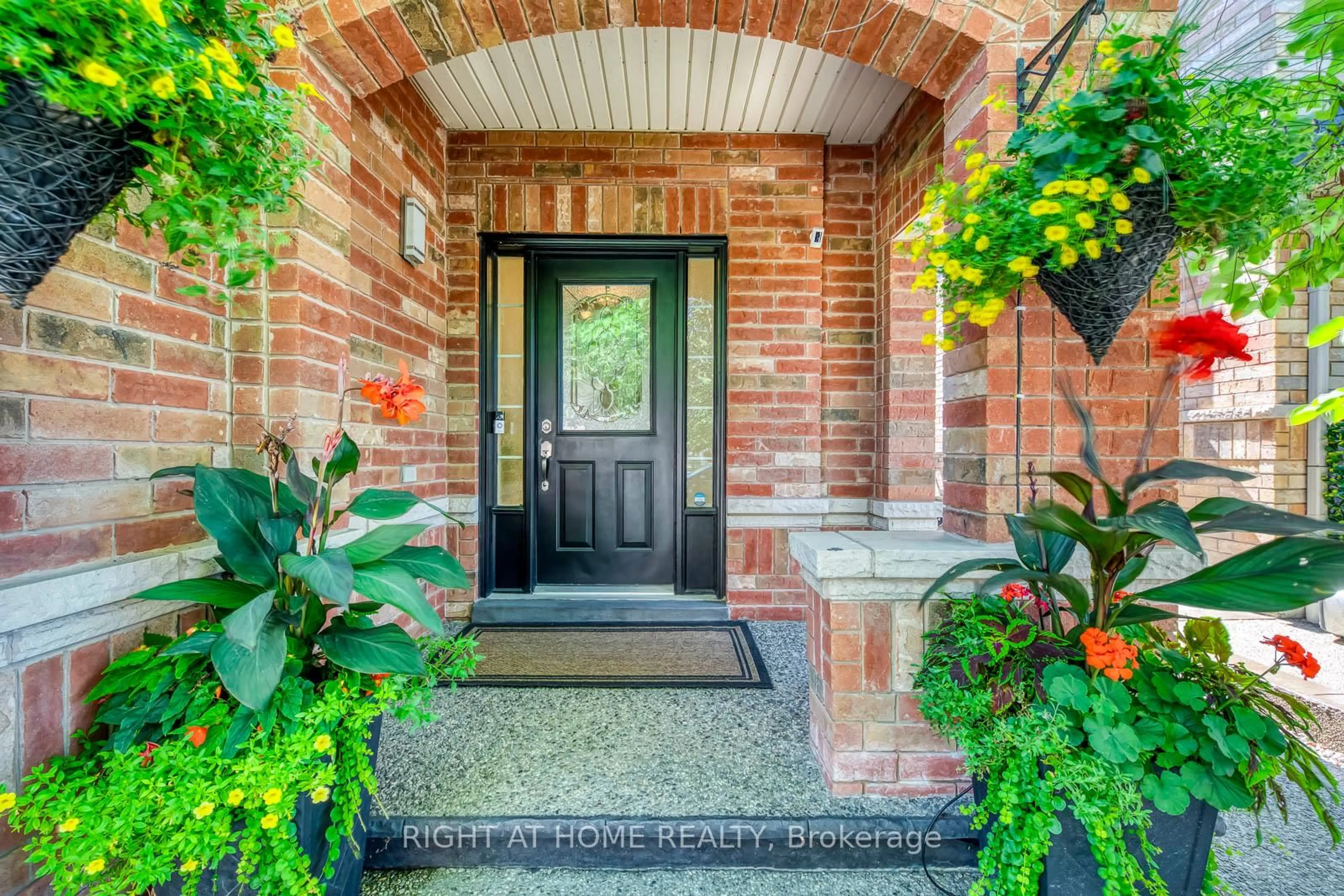 Indoor entryway for 3966 Skyview St, Mississauga Ontario L5M 8A2