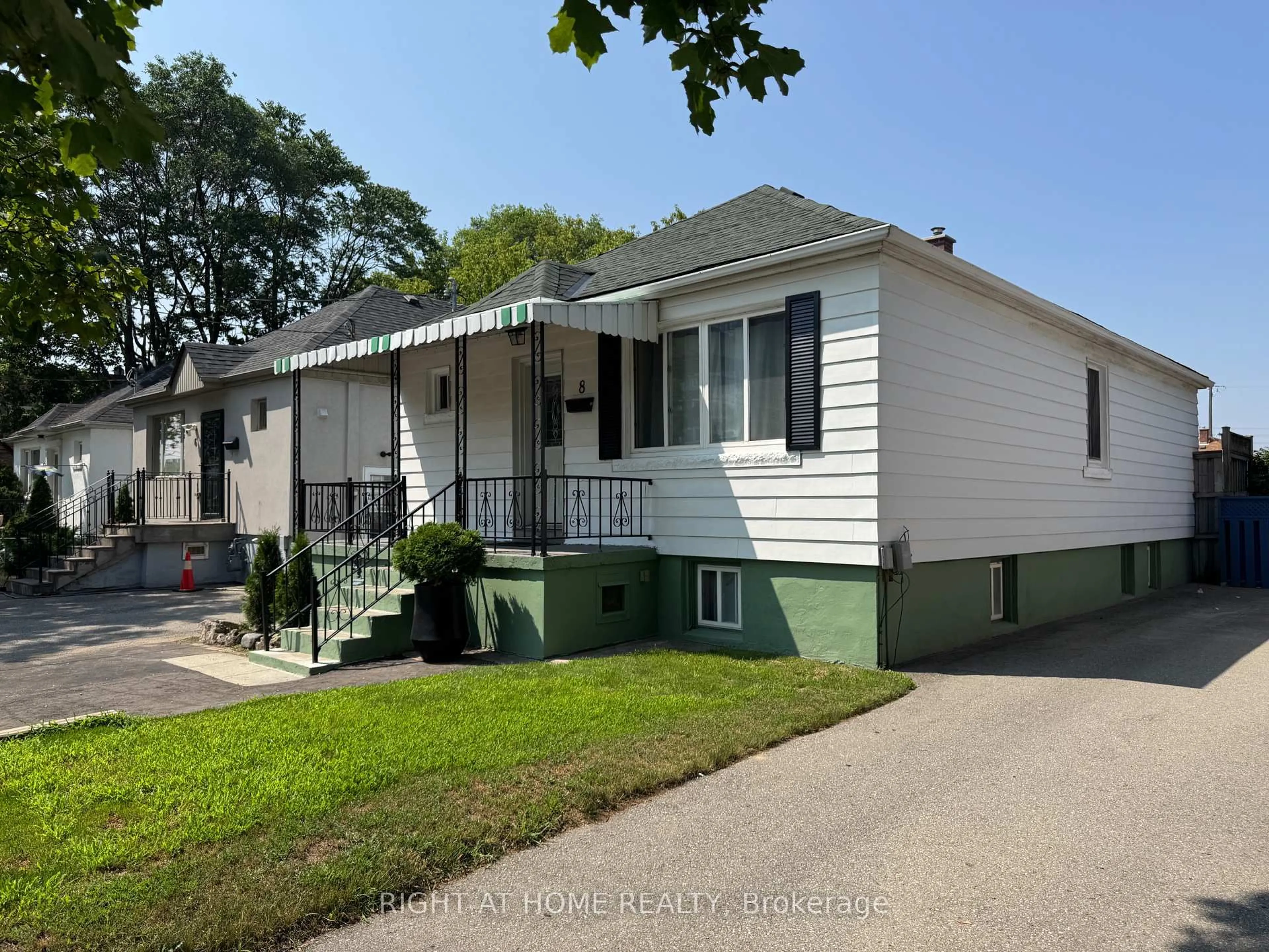 Home with vinyl exterior material, street for 8 Culnan Ave, Toronto Ontario M8Z 5A8