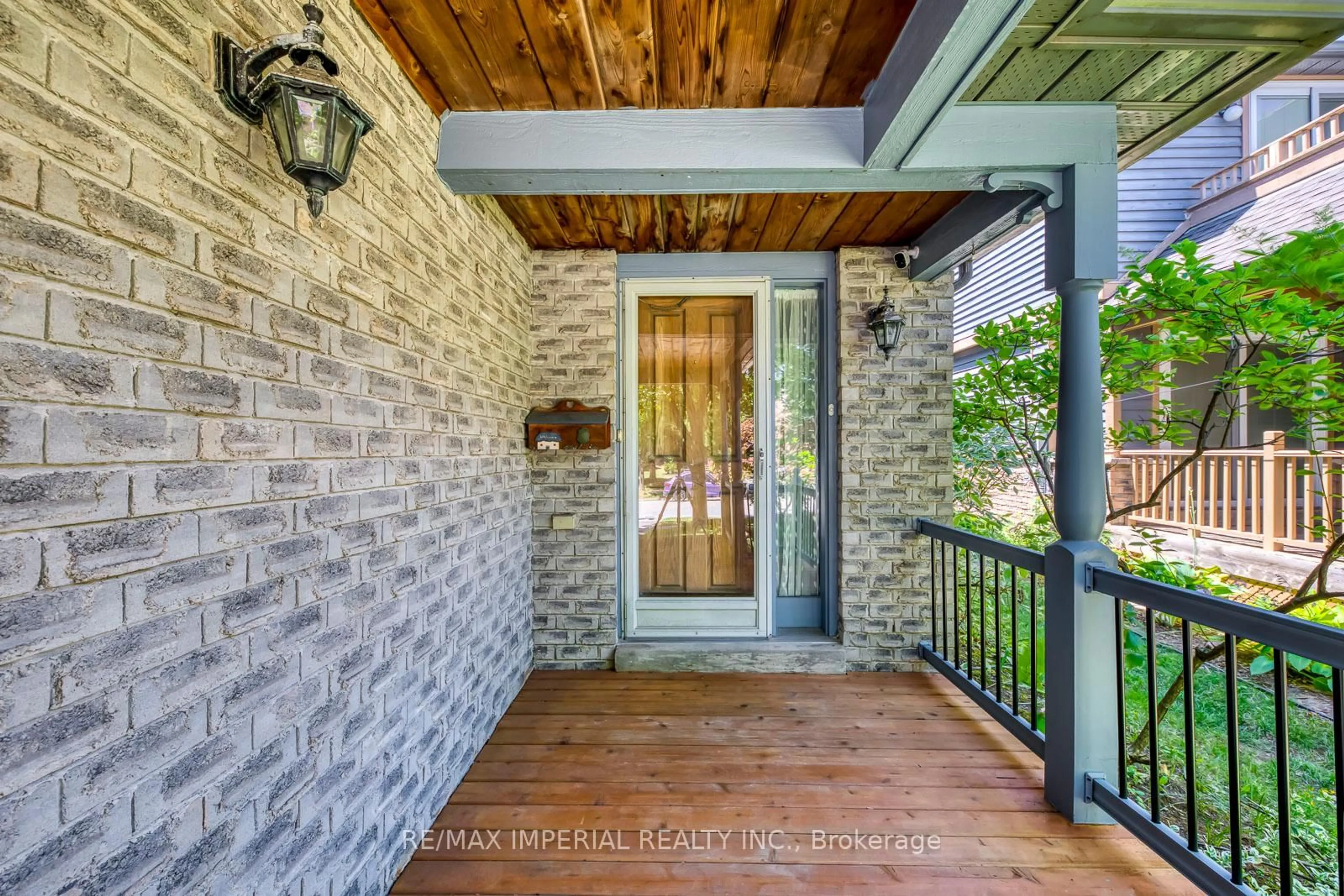 Unknown for 5560 Middlebury Dr, Mississauga Ontario L5M 5G8