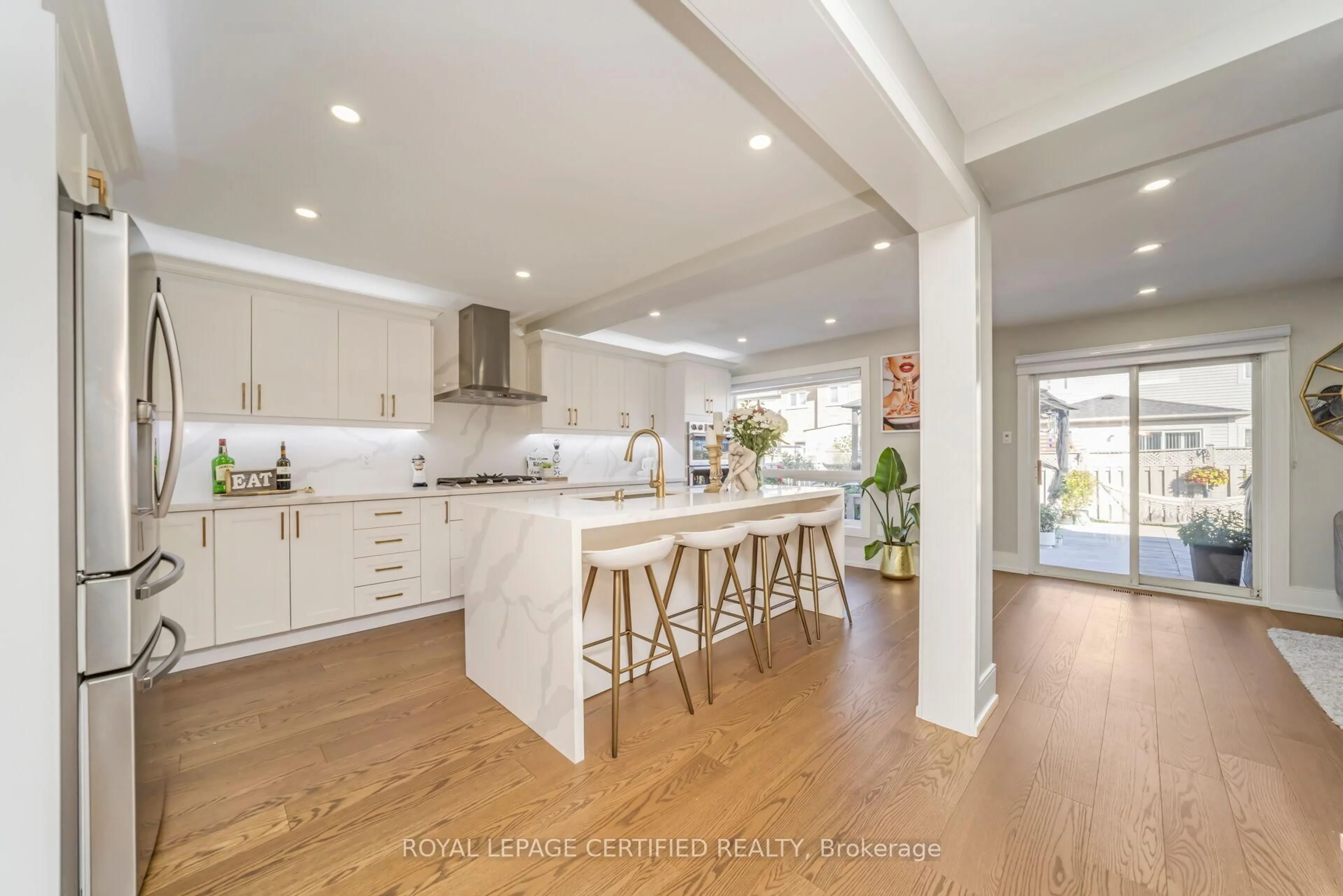 Open concept kitchen, unknown for 53 Vintage Gate, Brampton Ontario L6X 5C3