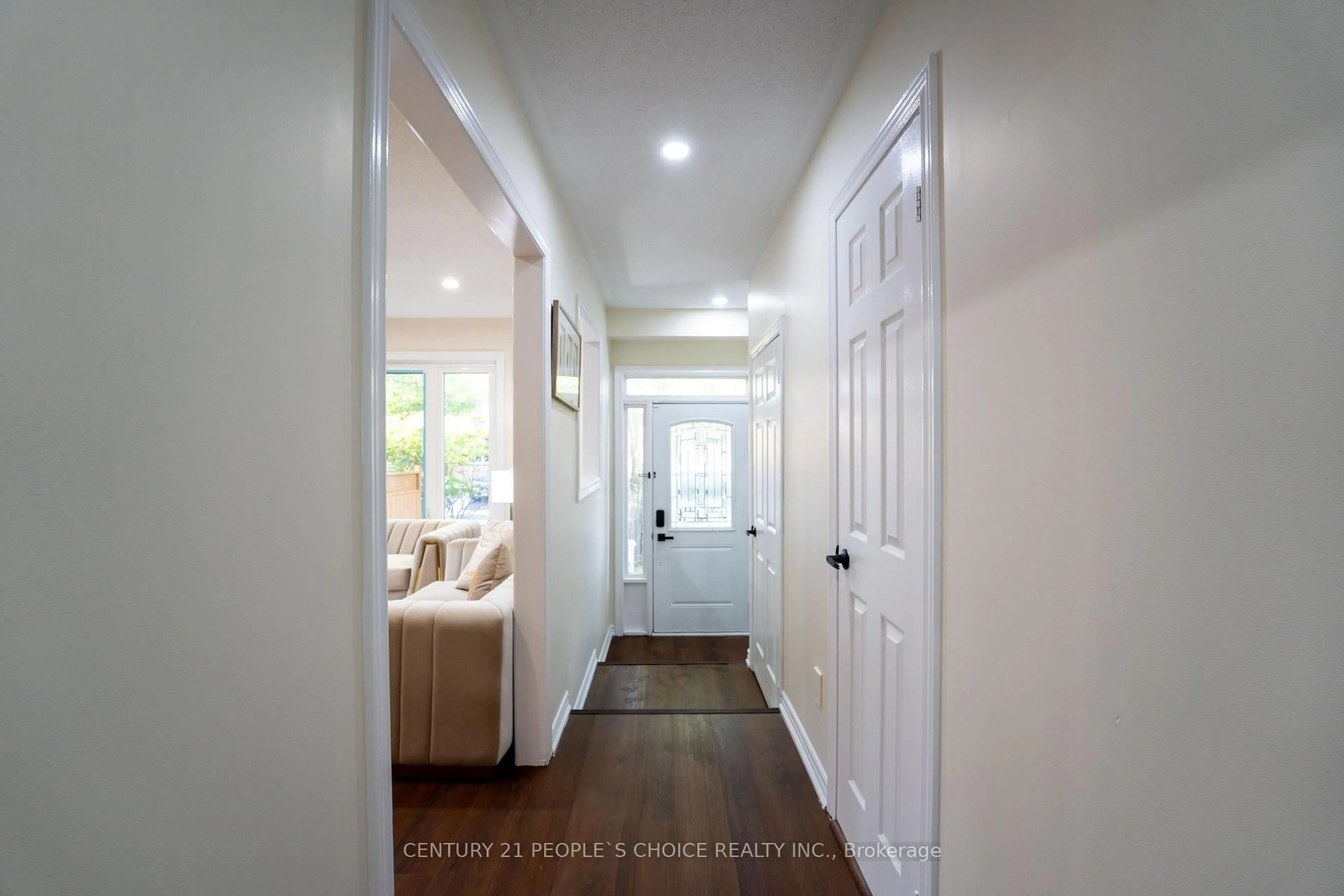 Indoor entryway for 6 Poppy Bloom Ave, Brampton Ontario L6R 1S5