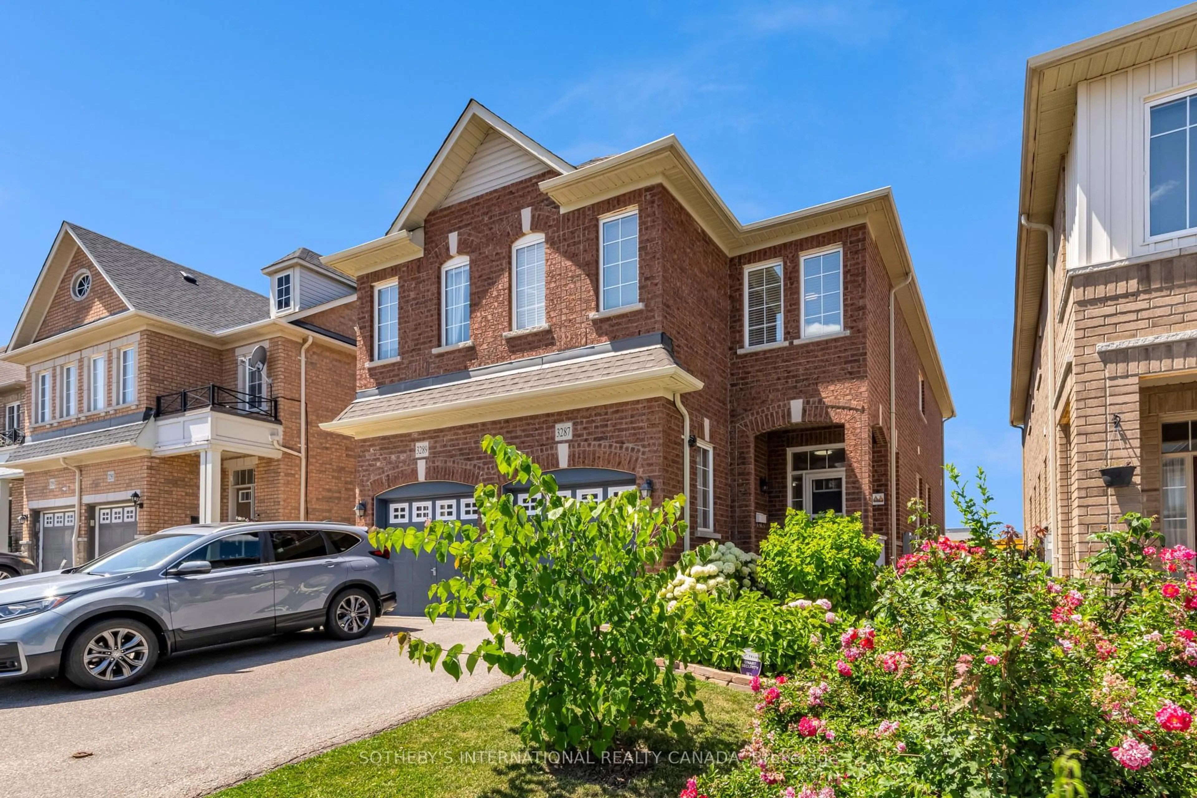 Home with brick exterior material, street for 3287 Sunlight St, Mississauga Ontario L5M 0G8
