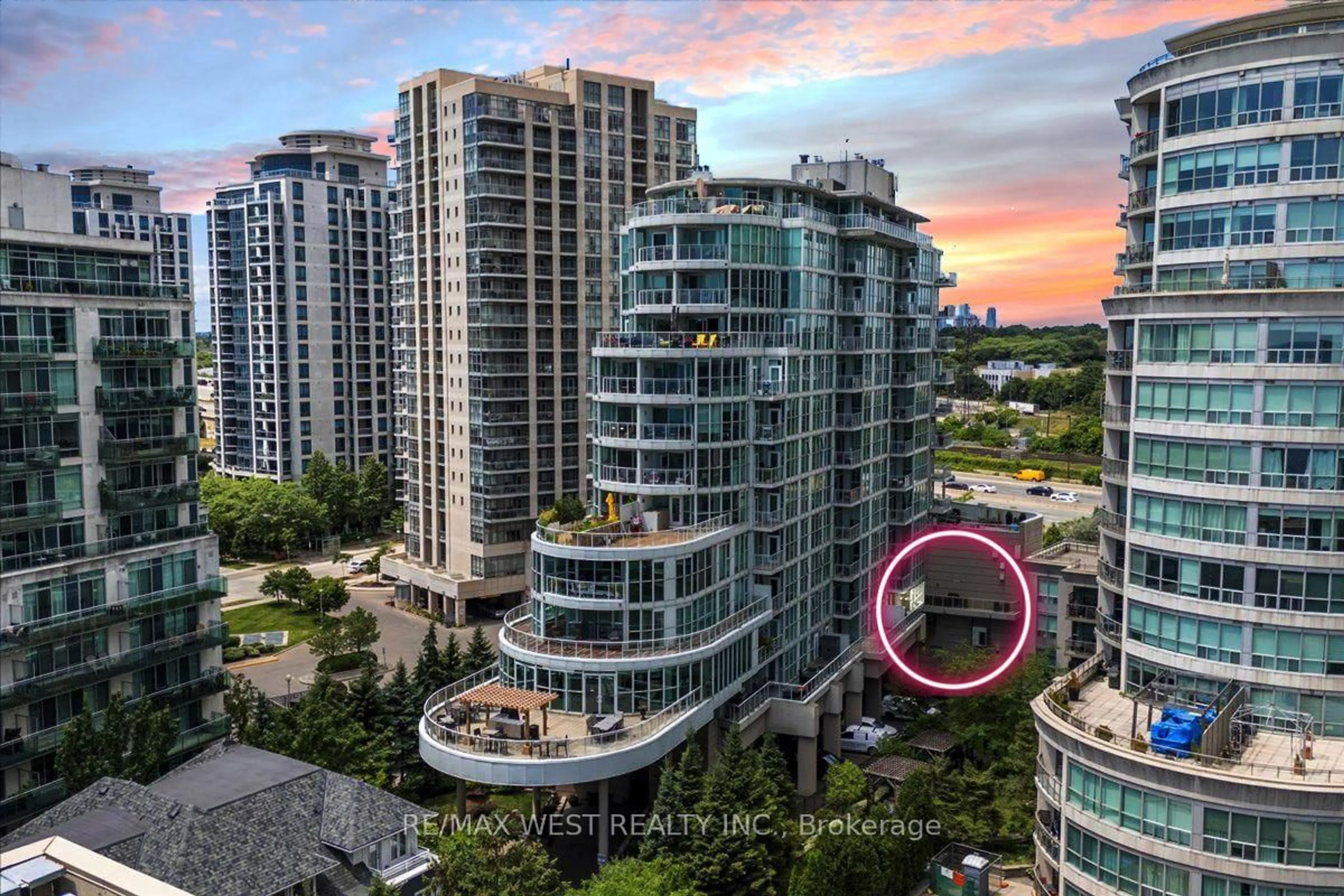 A pic from outside/outdoor area/front of a property/back of a property/a pic from drone, city buildings view from balcony for 2067 Lake Shore Blvd #202, Toronto Ontario M8V 4B8