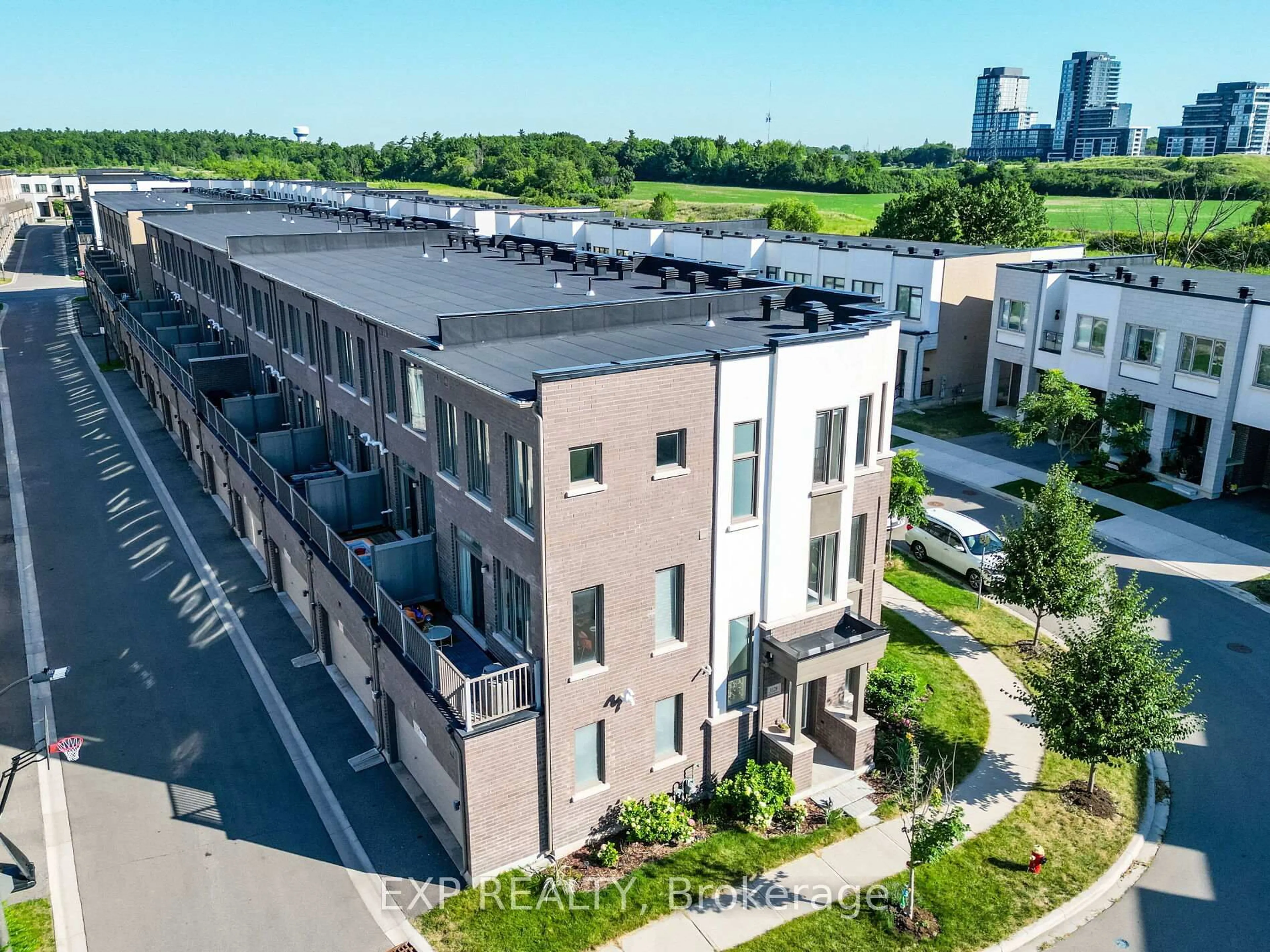 A pic from outside/outdoor area/front of a property/back of a property/a pic from drone, city buildings view from balcony for 3128 Mintwood Circ, Oakville Ontario L6H 7C3