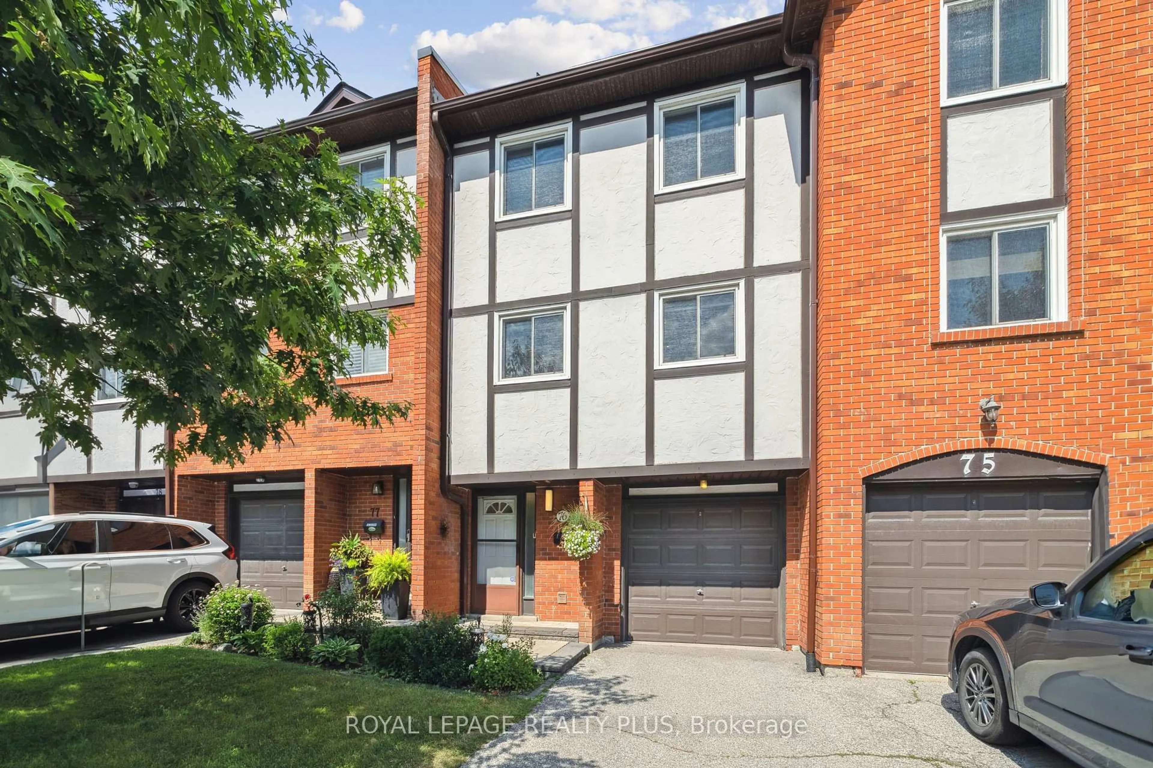 Home with brick exterior material, street for 1755 Rathburn Rd #76, Mississauga Ontario L4W 2M8