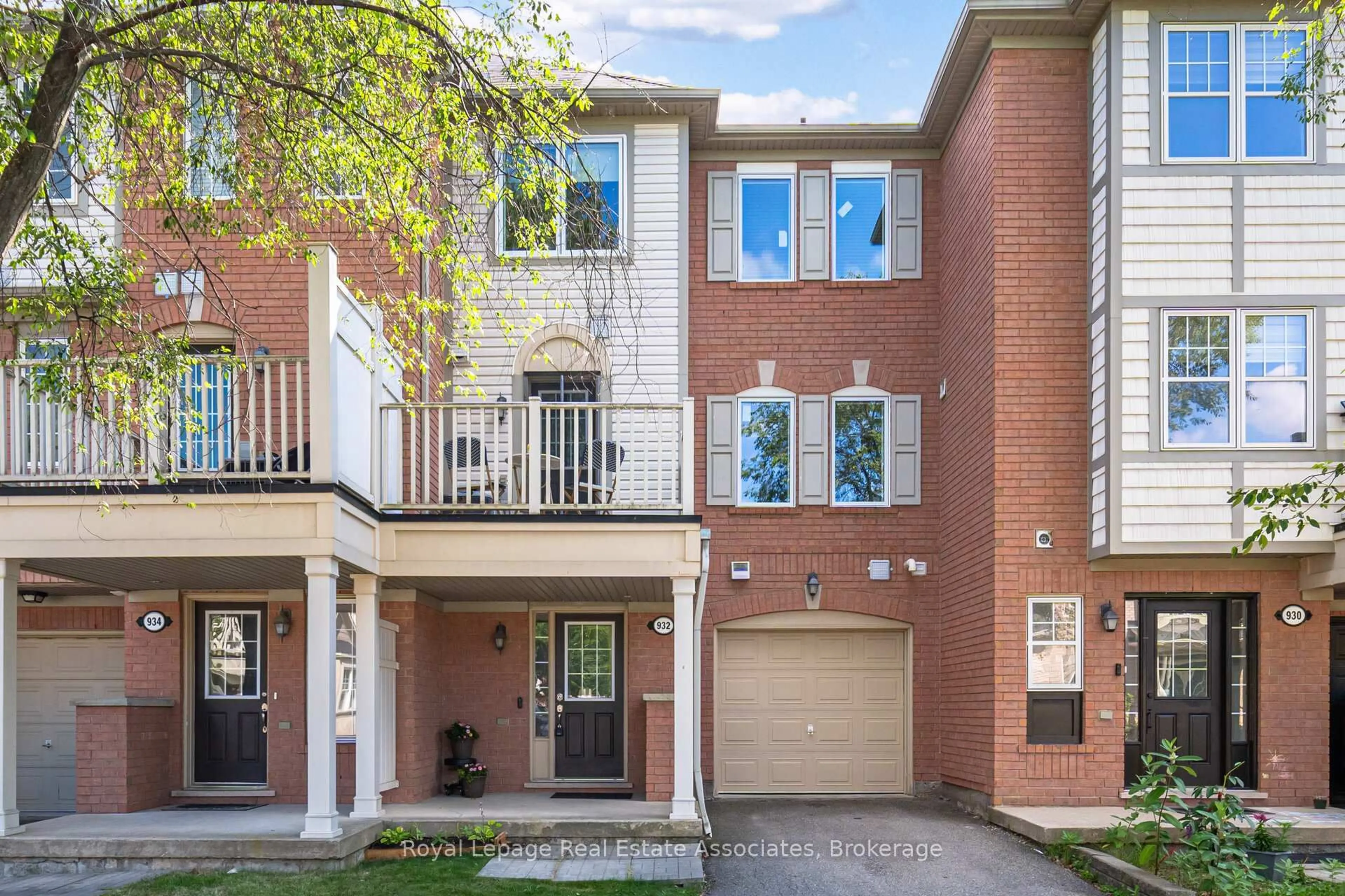 Home with brick exterior material, street for 932 Burgess Gdns, Milton Ontario L9T 0K8