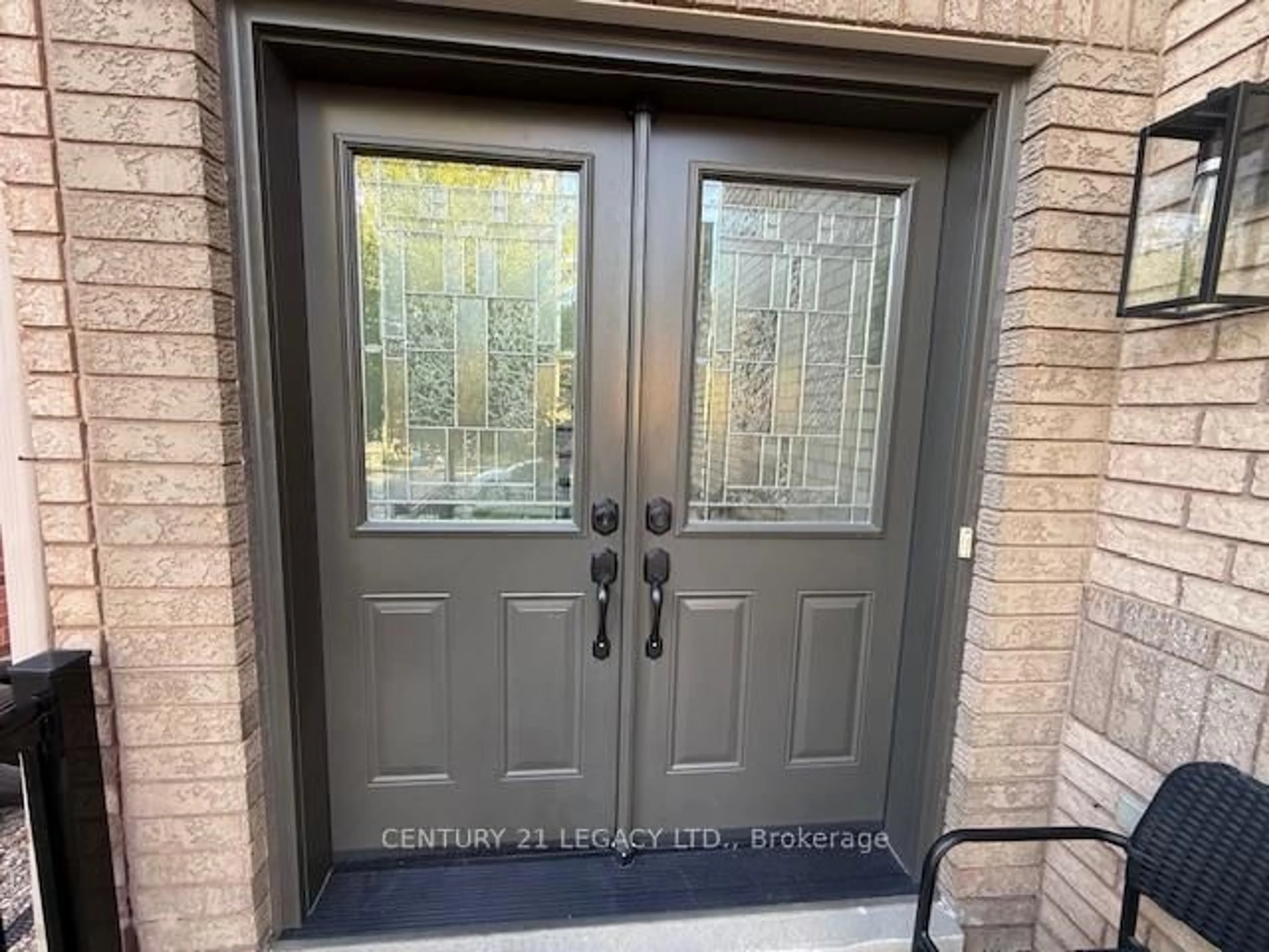 Indoor entryway for 47 National Cres, Brampton Ontario L7A 1J2