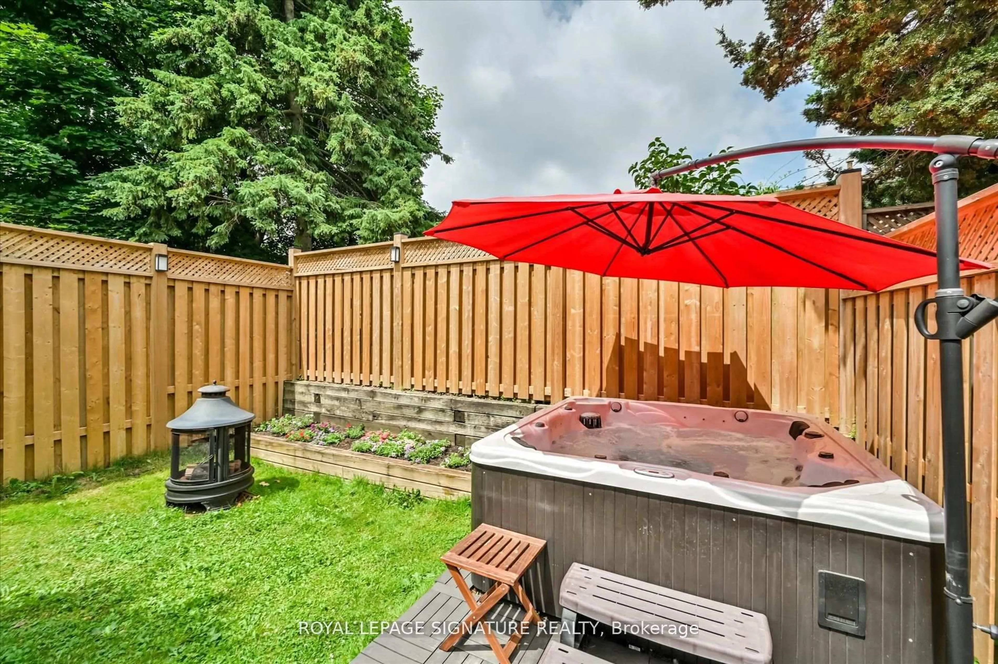 Patio, water/lake/river/ocean view for 2709 Romark Mews, Mississauga Ontario L5L 2Z4
