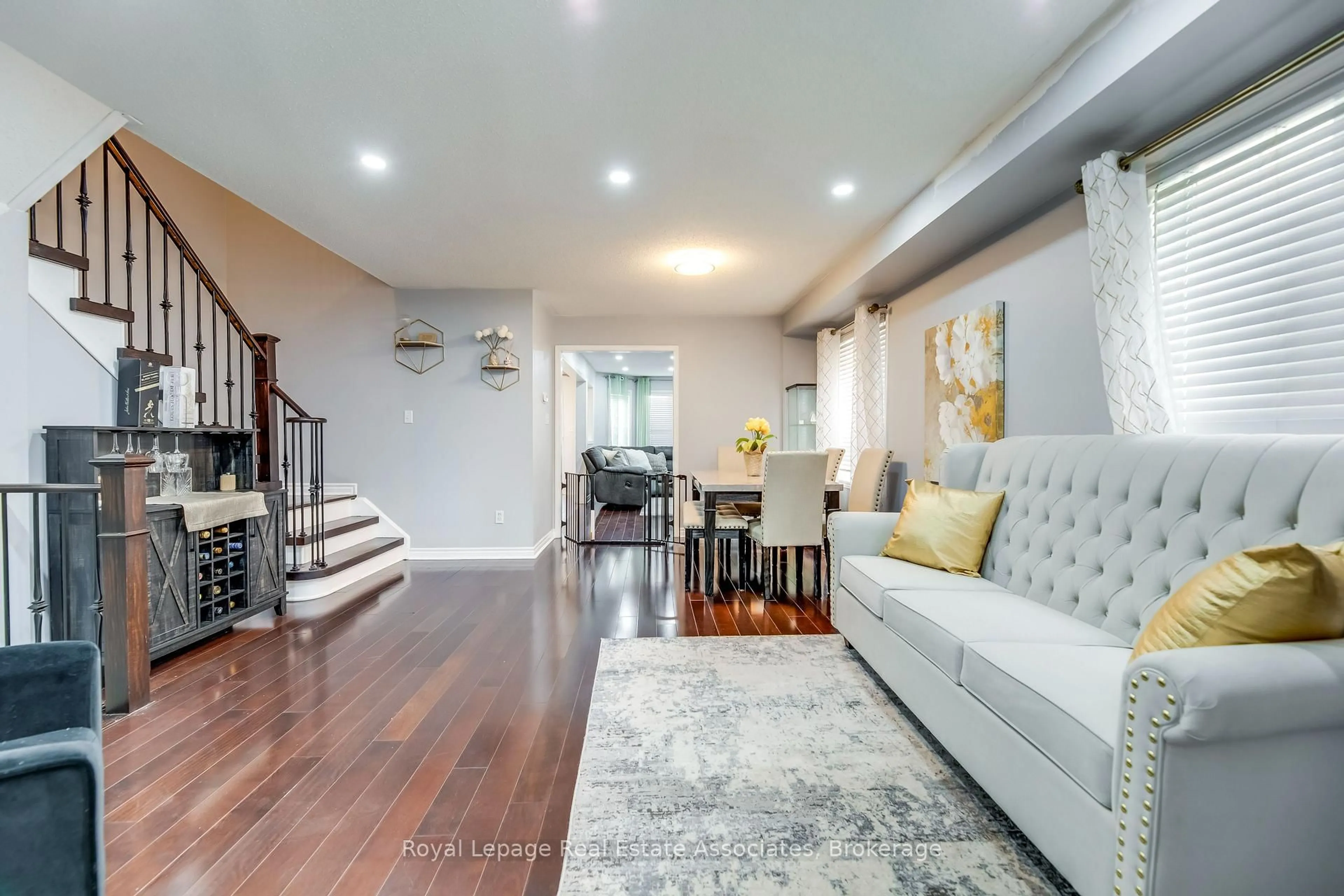 Living room with furniture, unknown for 4 Flatfield Way, Brampton Ontario L6P 1N7